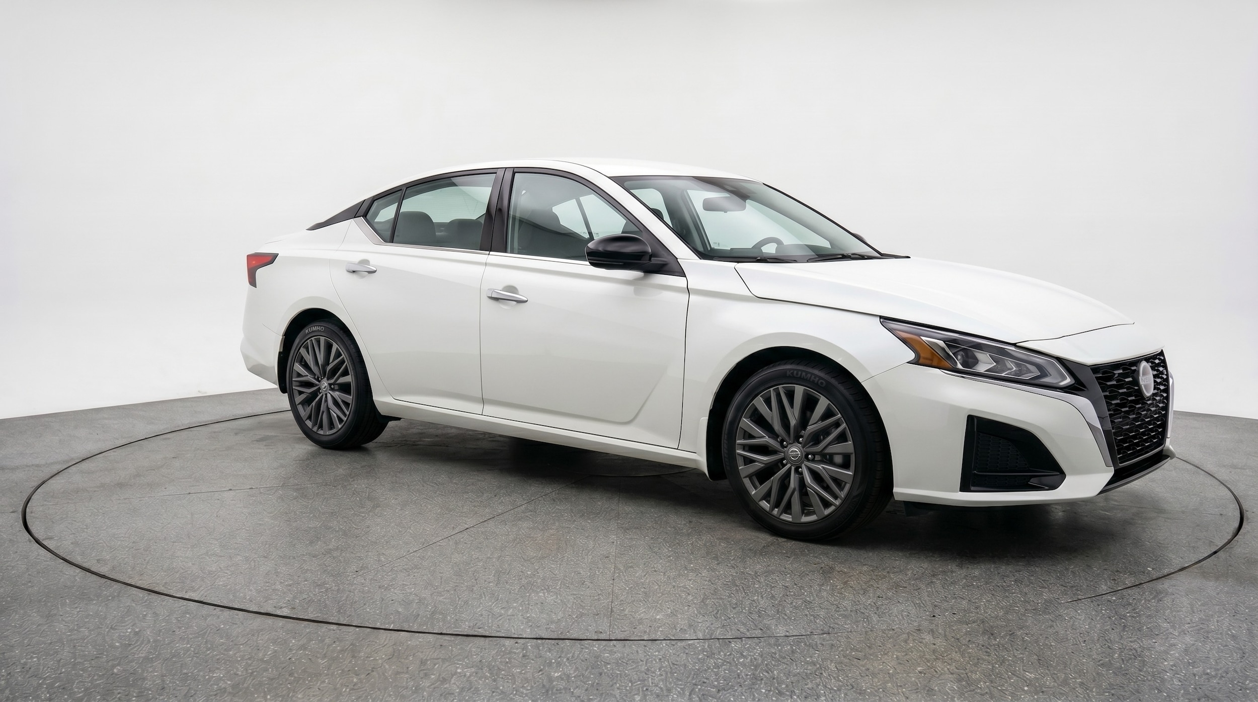 Thumbnail: 2025 Nissan Altima - 1