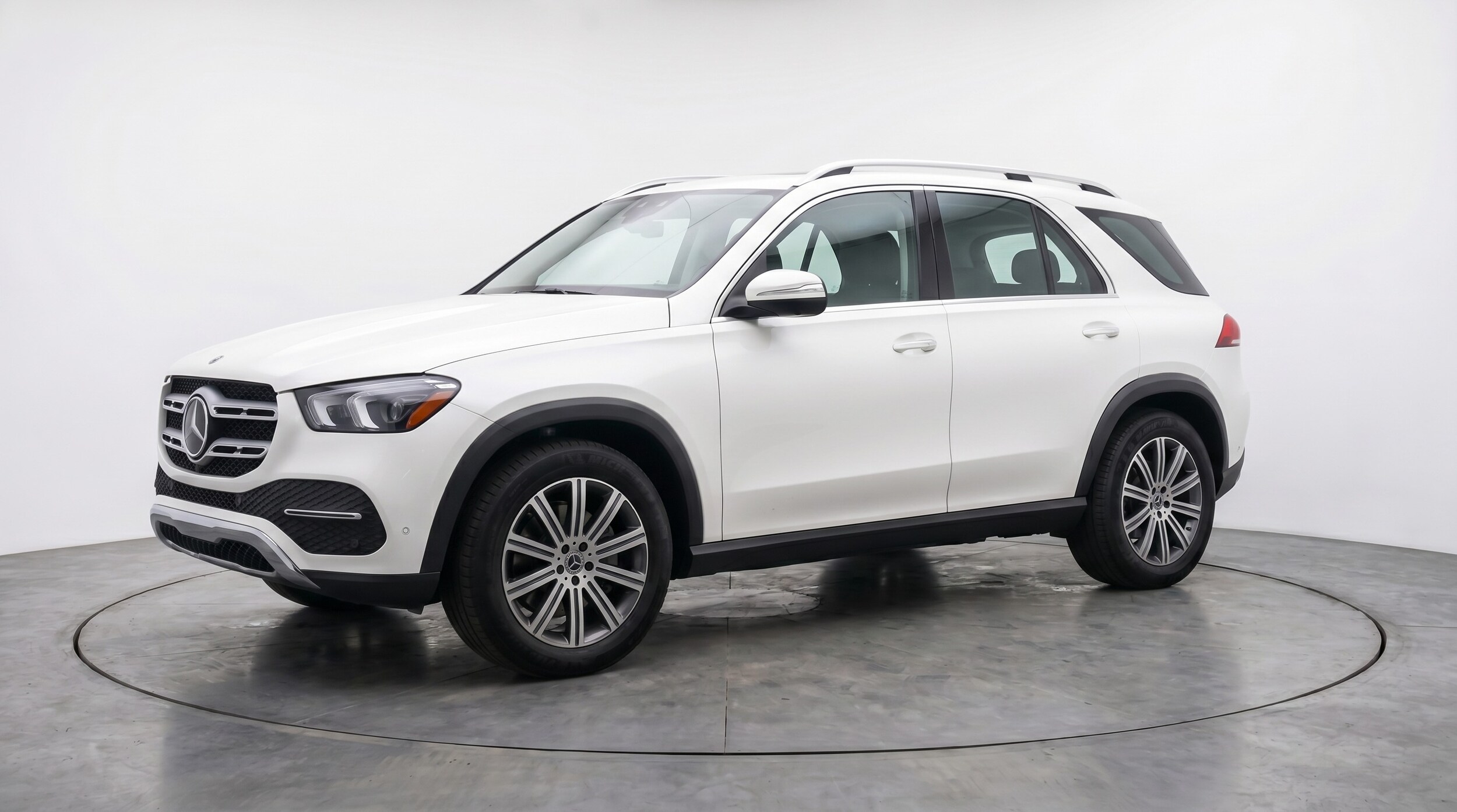 Thumbnail: 2026 Mercedes-Benz GLE - 3
