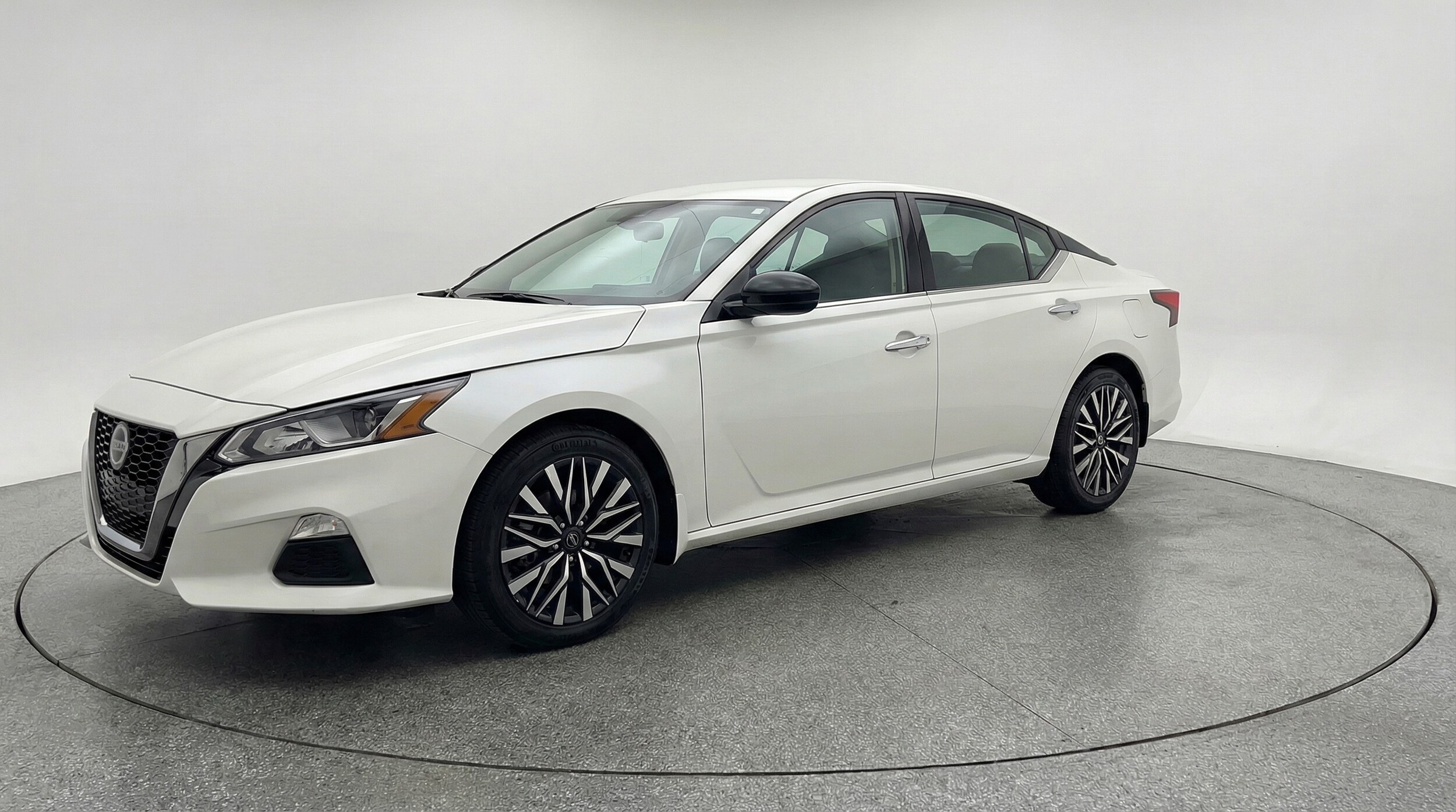 Thumbnail: 2025 Nissan Altima - 3