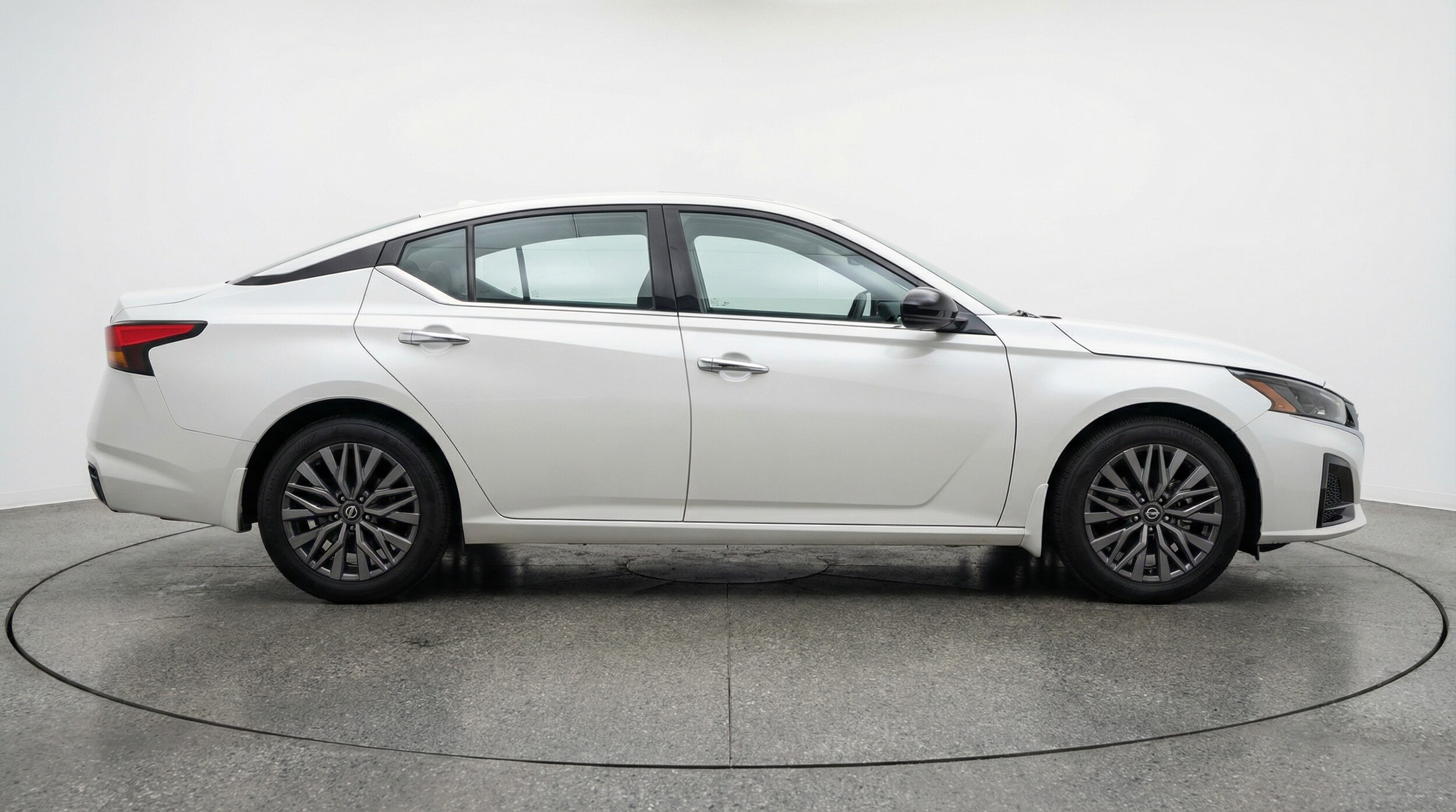 Thumbnail: 2025 Nissan Altima - 8