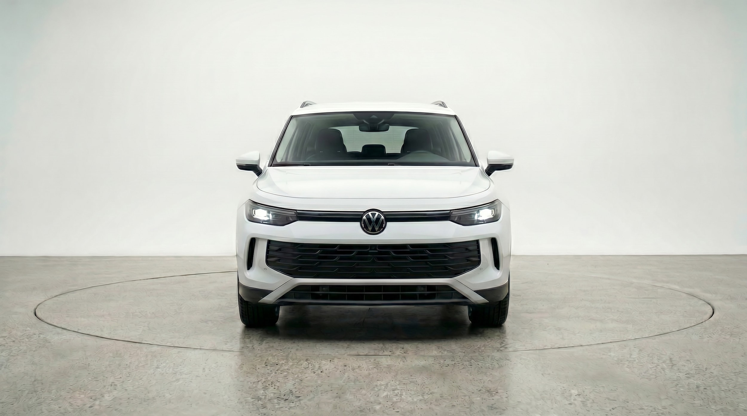 Thumbnail: 2026 Volkswagen Tiguan - 2