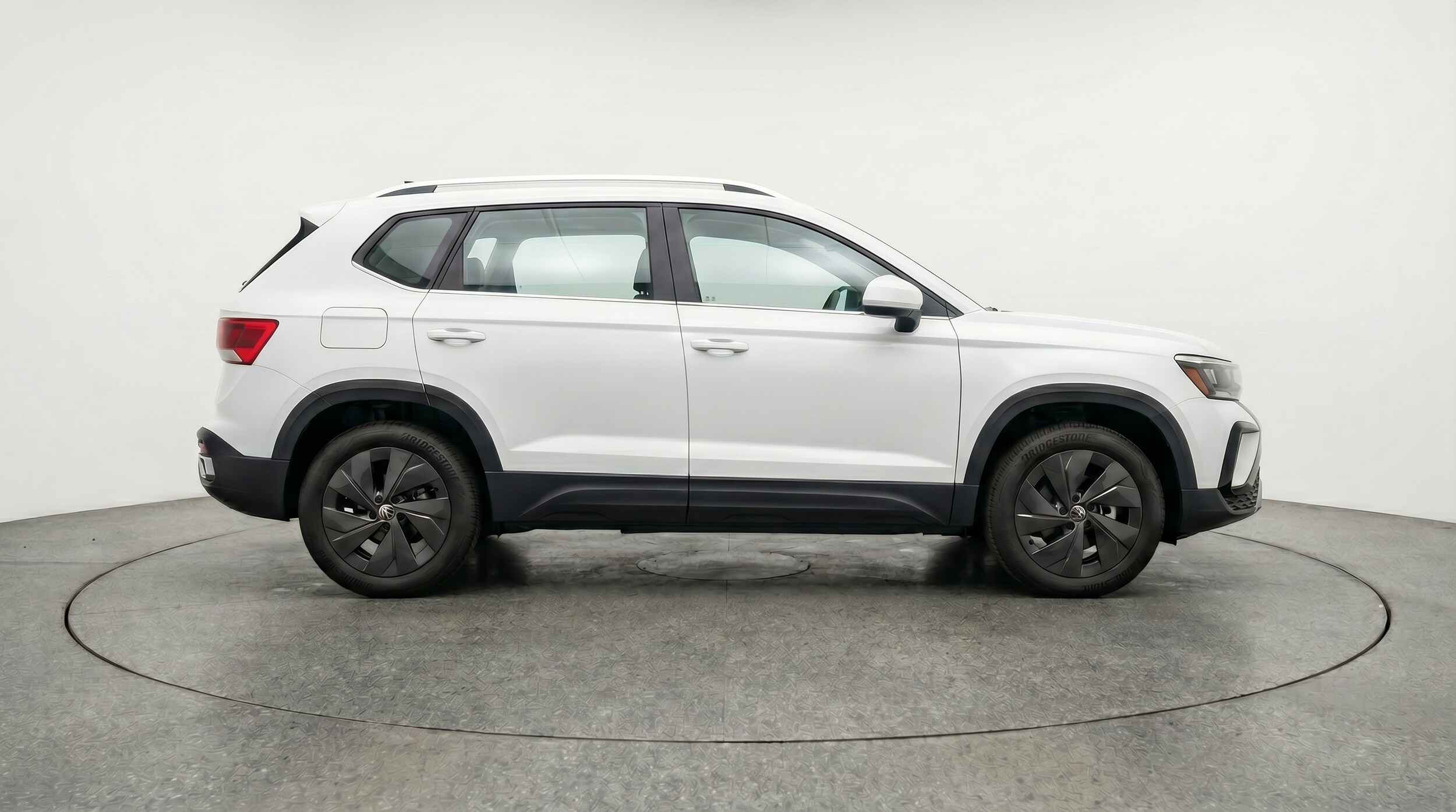 Thumbnail: 2026 Volkswagen Taos - 8