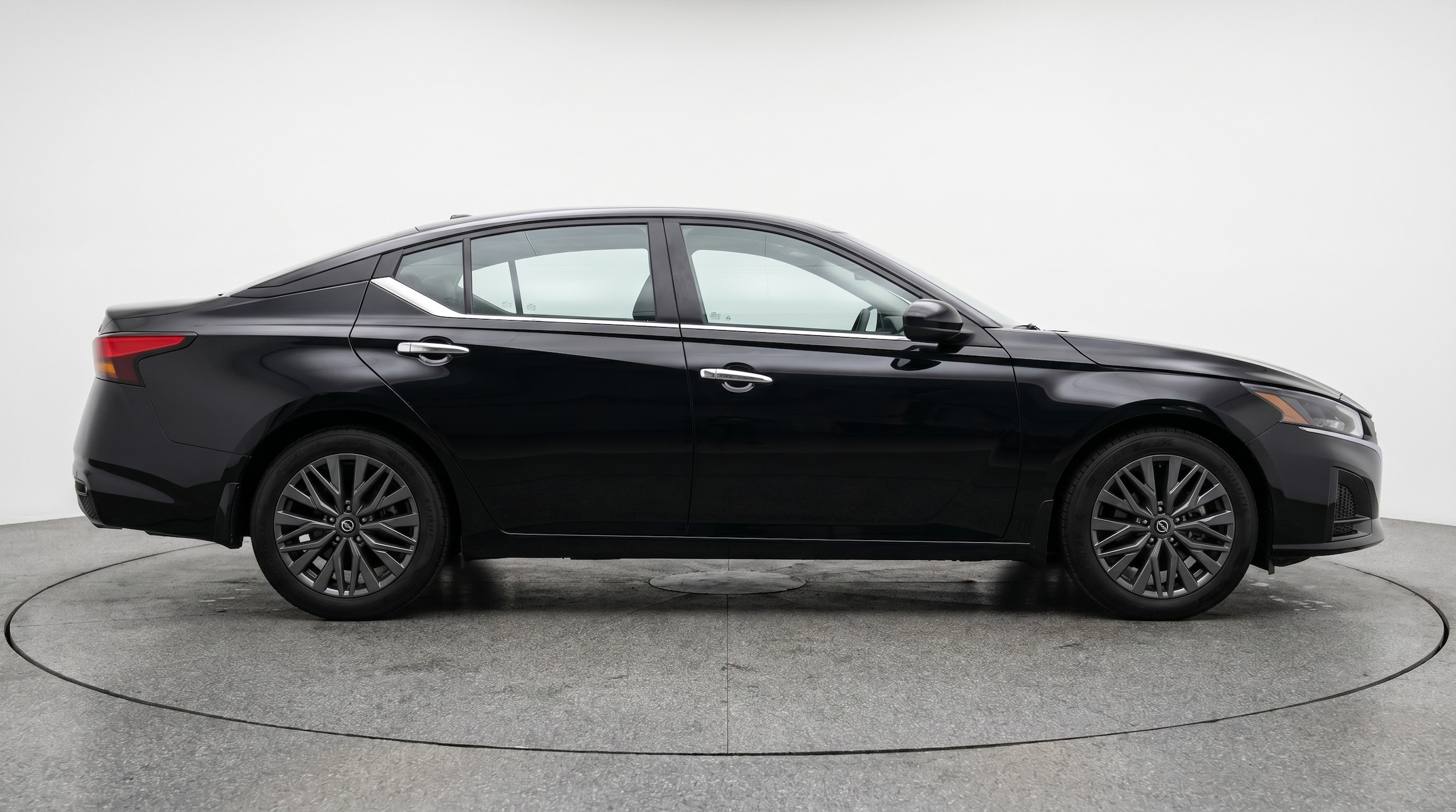 Thumbnail: 2025 Nissan Altima - 8