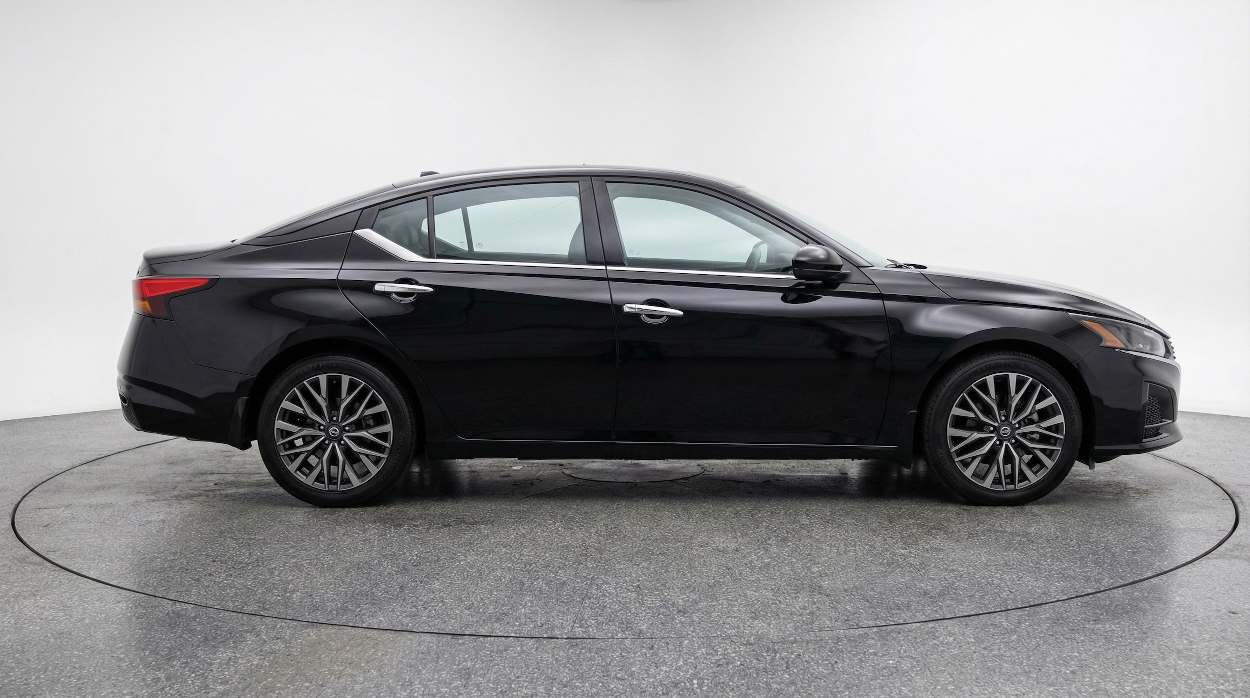 Thumbnail: 2025 Nissan Altima - 8