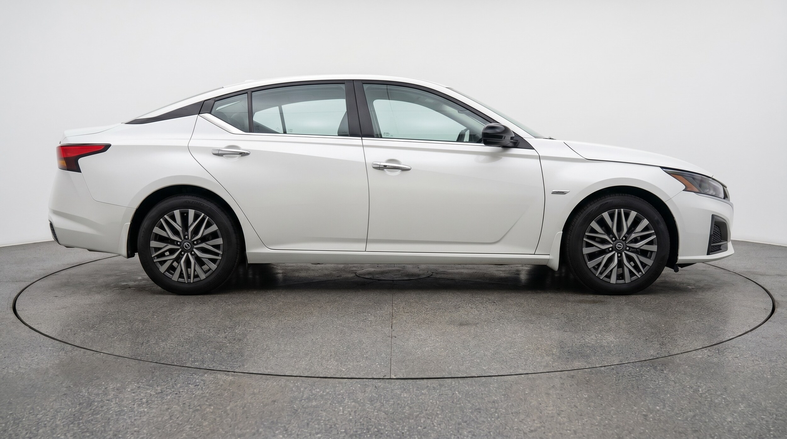 Thumbnail: 2025 Nissan Altima - 8