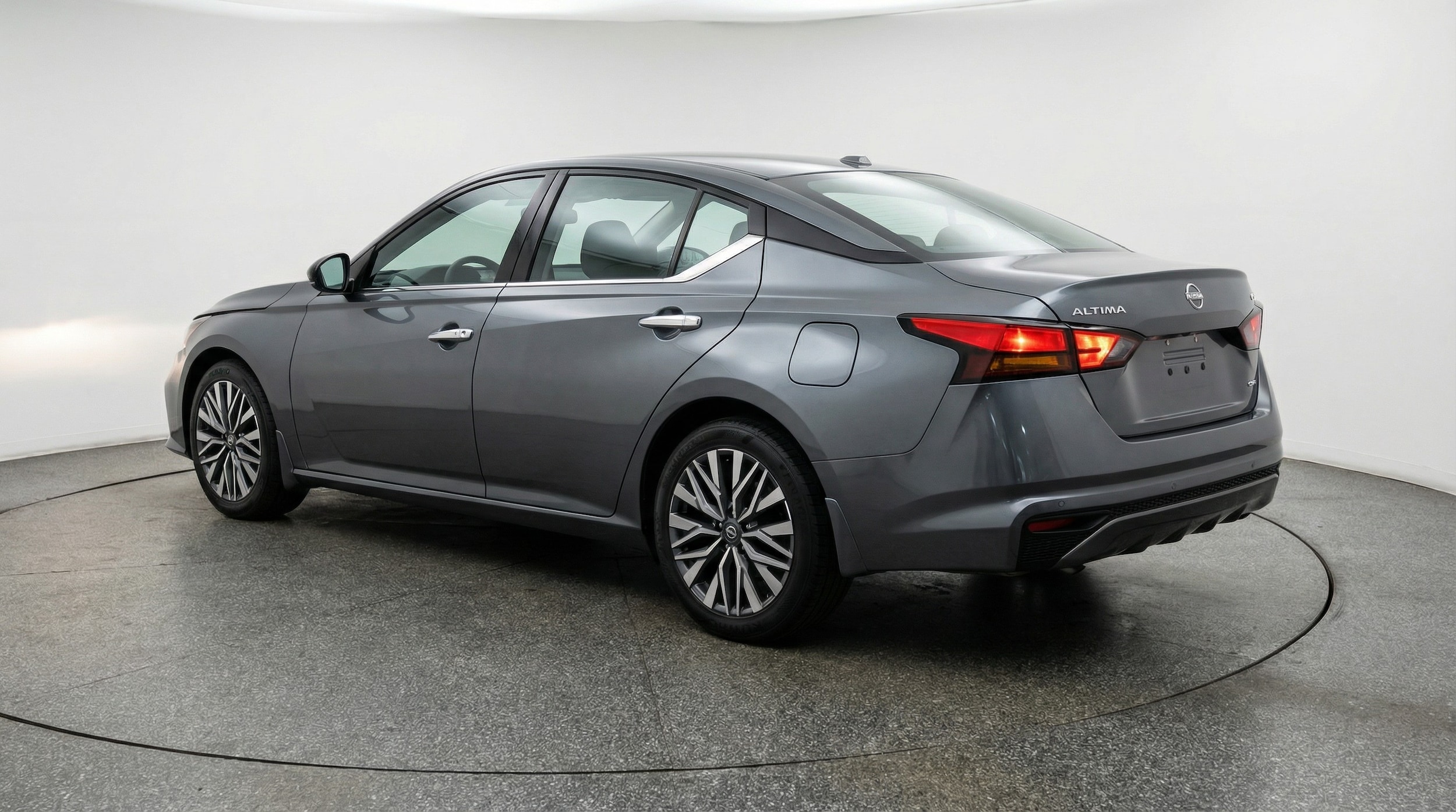 Thumbnail: 2025 Nissan Altima - 5