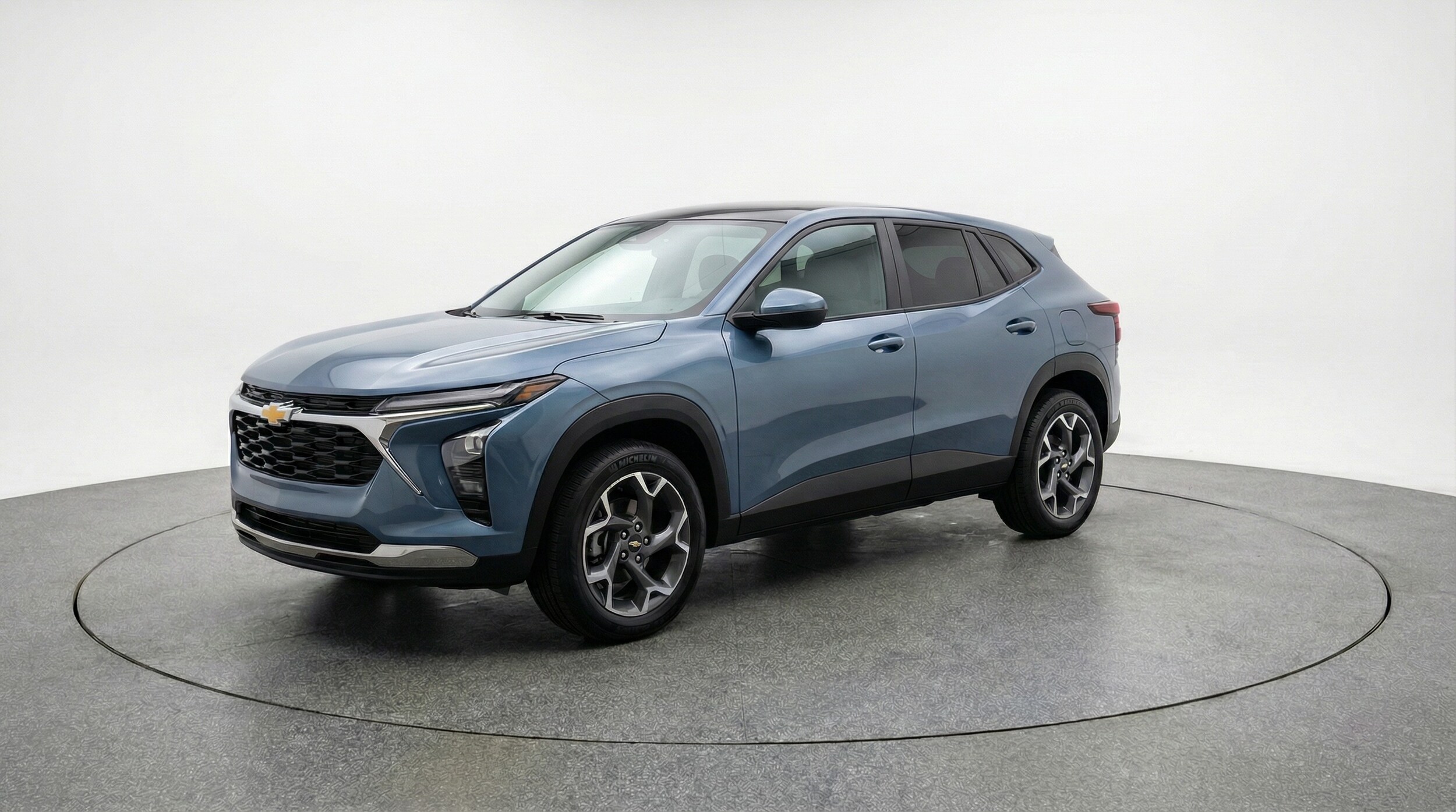 Thumbnail: 2025 Chevrolet Trax - 3