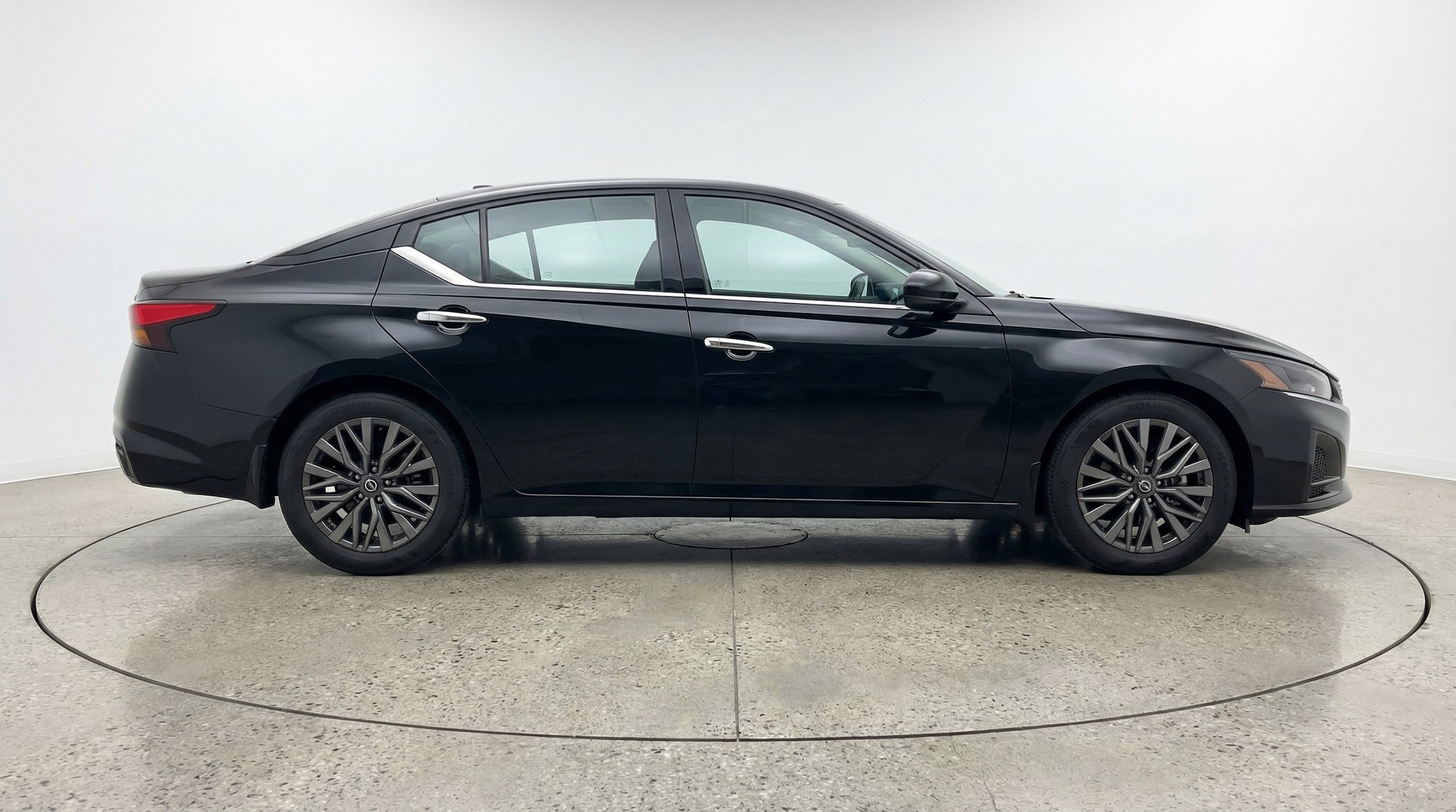 Thumbnail: 2025 Nissan Altima - 8