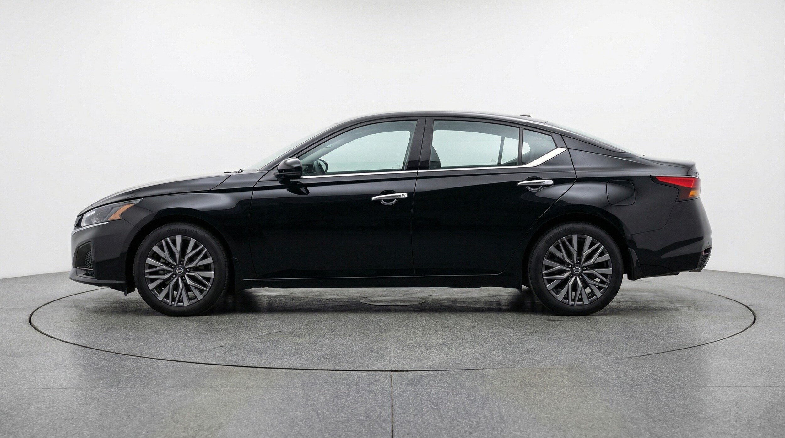 Thumbnail: 2025 Nissan Altima - 4