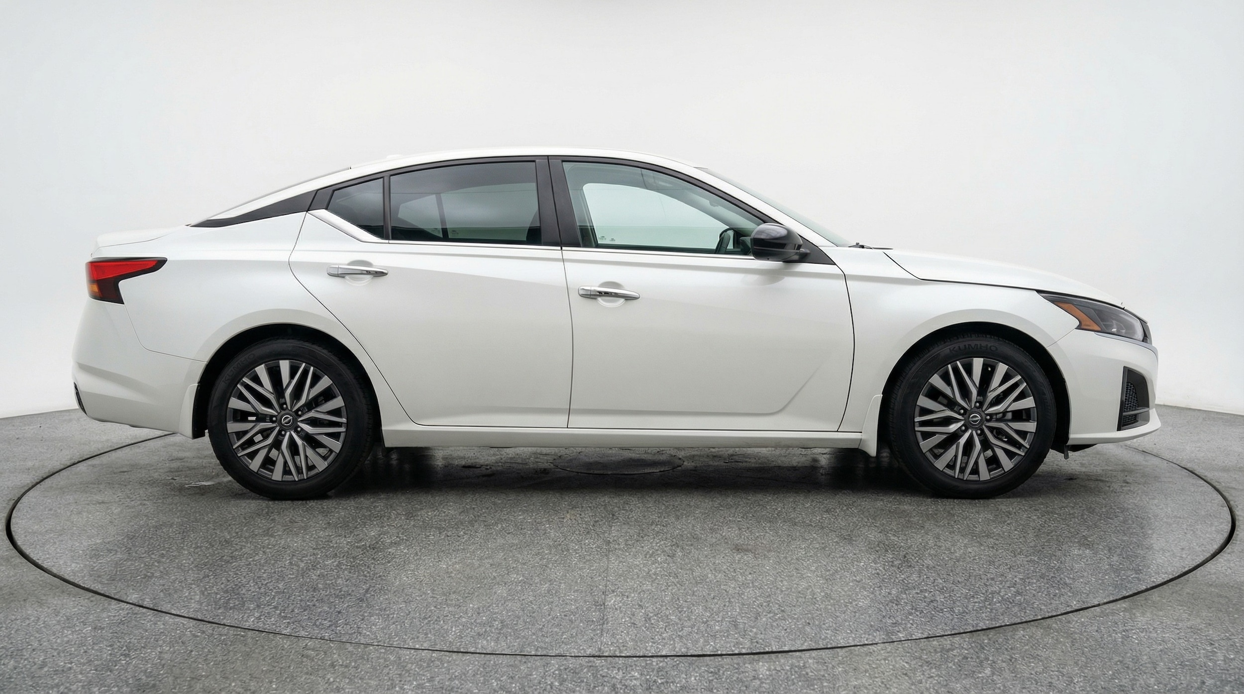 Thumbnail: 2025 Nissan Altima - 8