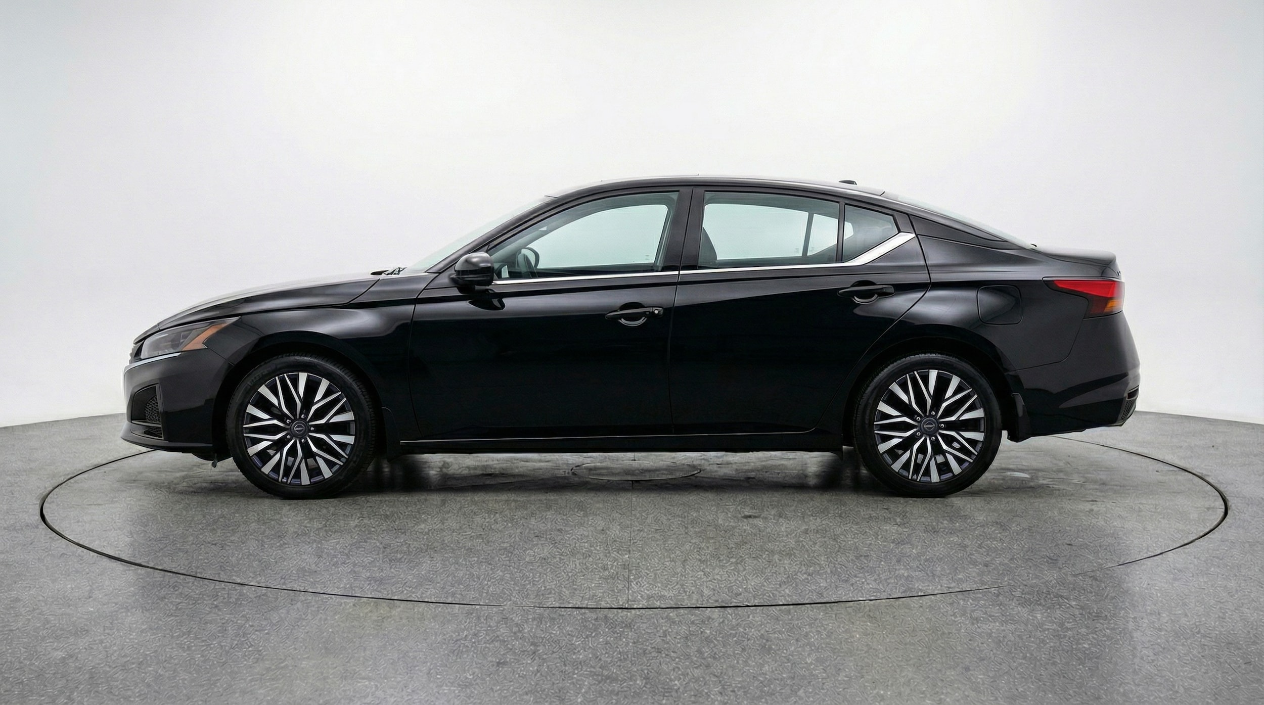 Thumbnail: 2025 Nissan Altima - 4