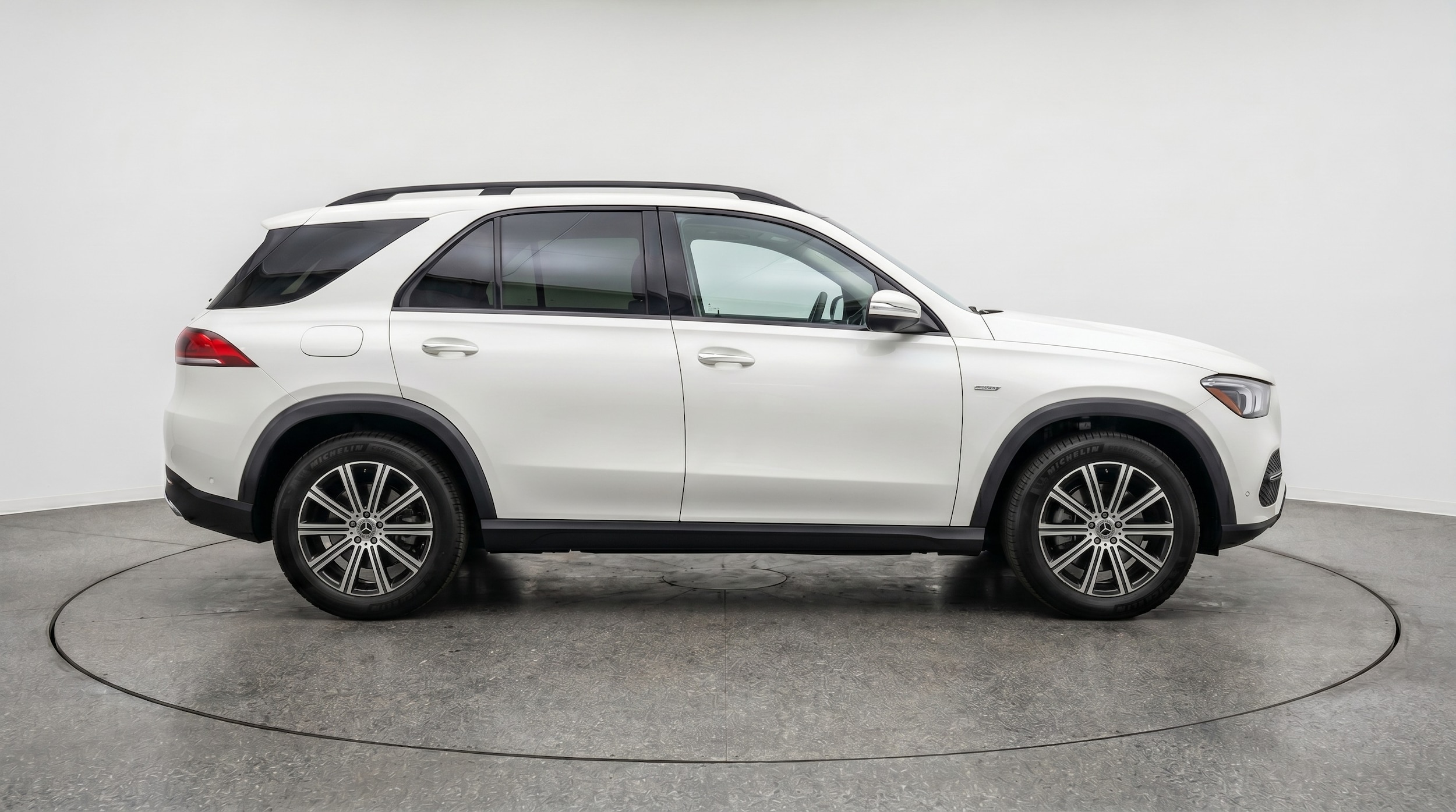 Thumbnail: 2026 Mercedes-Benz GLE - 8