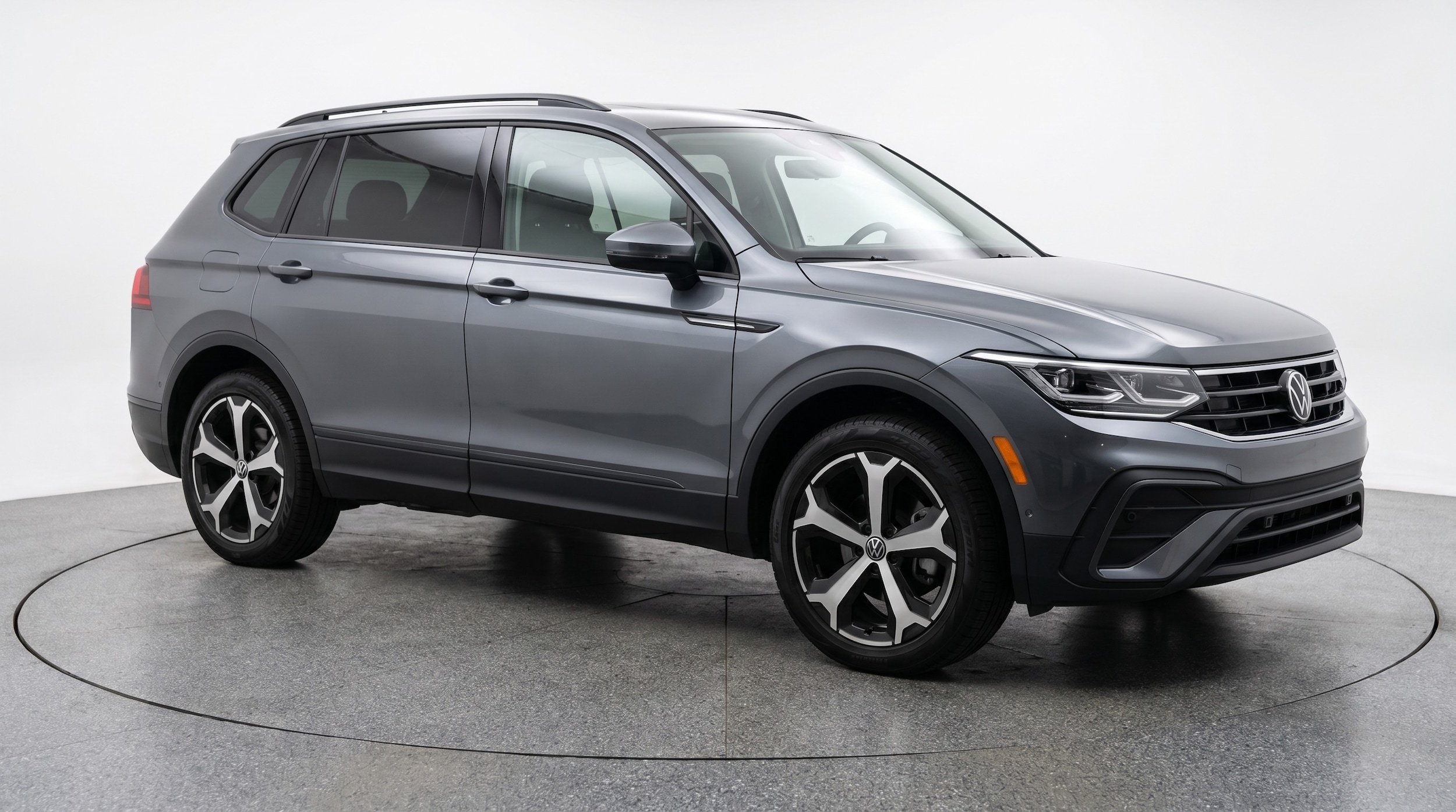 Thumbnail: 2026 Volkswagen Tiguan - 1