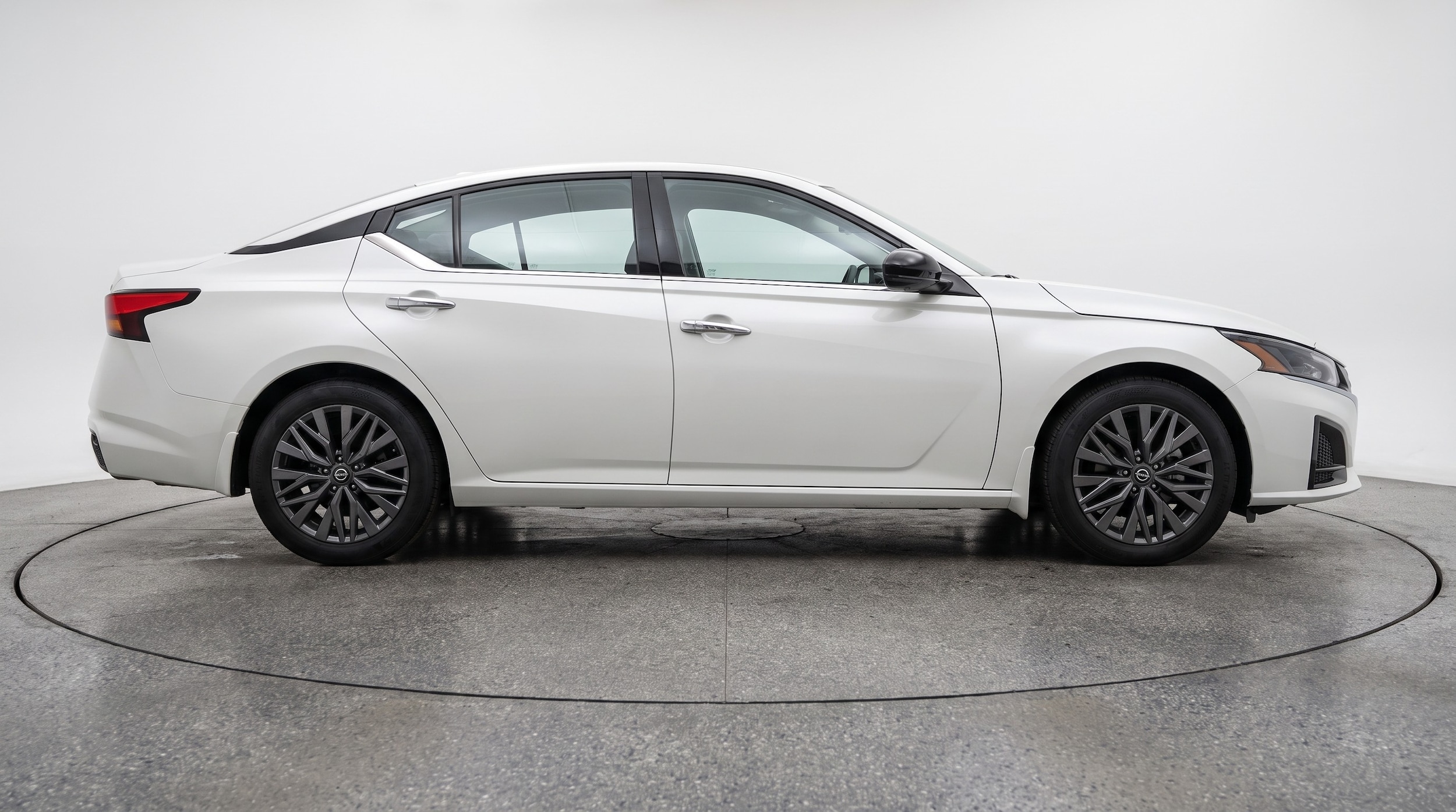 Thumbnail: 2025 Nissan Altima - 8