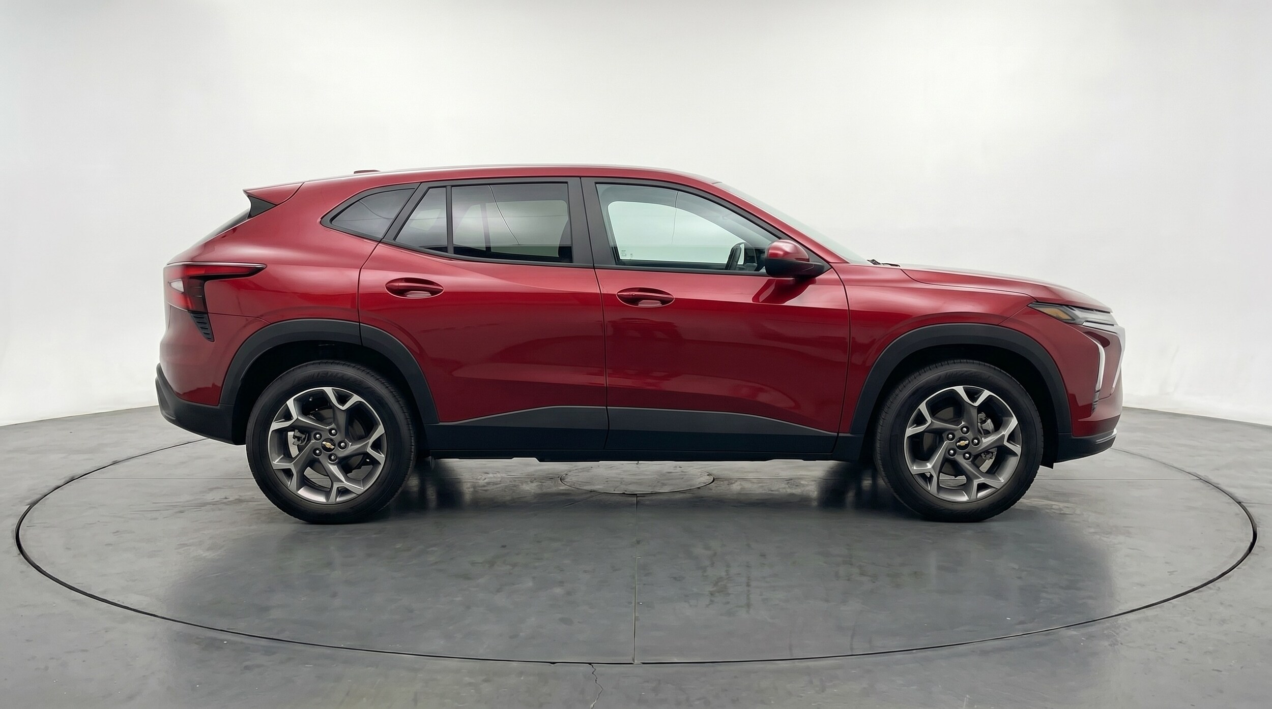 Thumbnail: 2025 Chevrolet Trax - 8