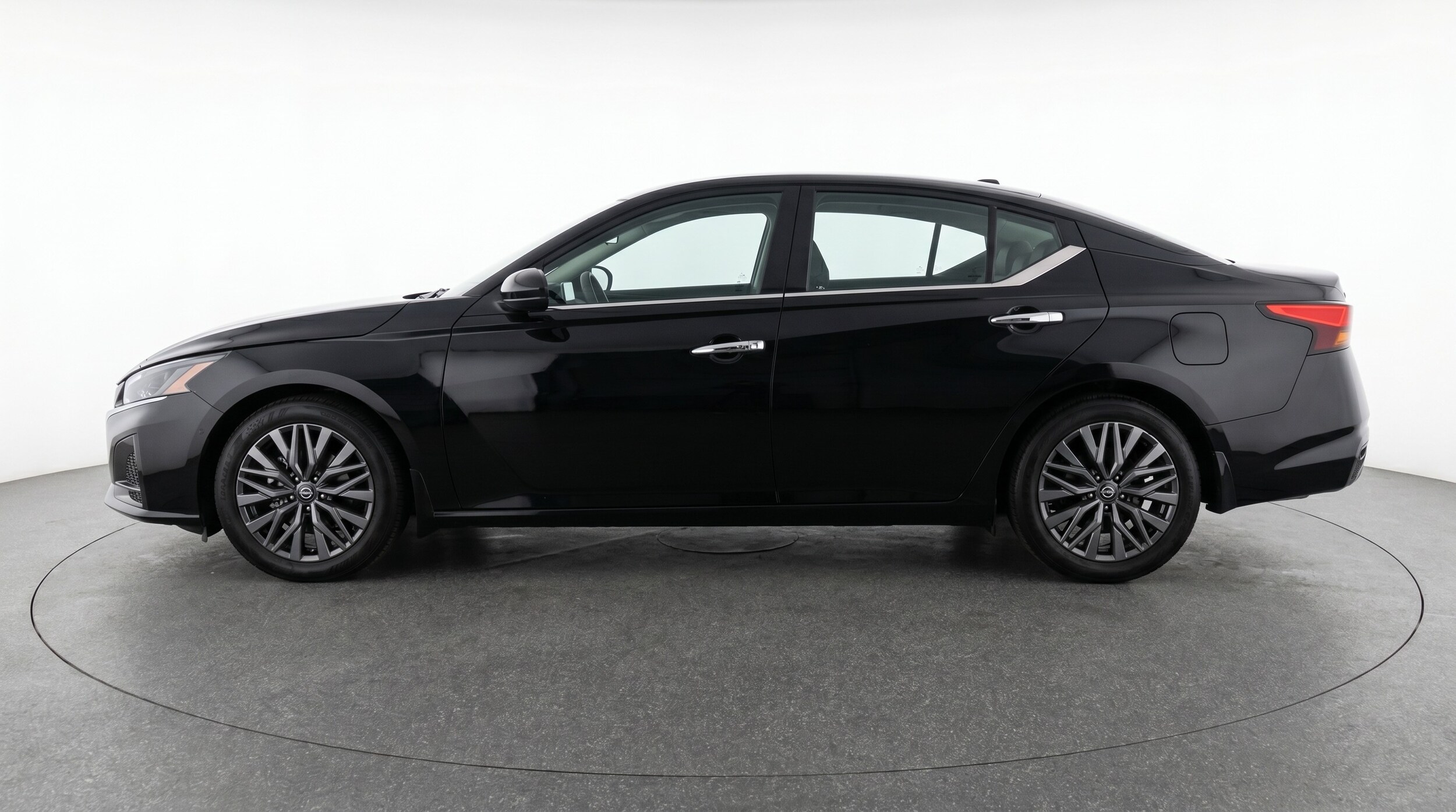 Thumbnail: 2025 Nissan Altima - 4