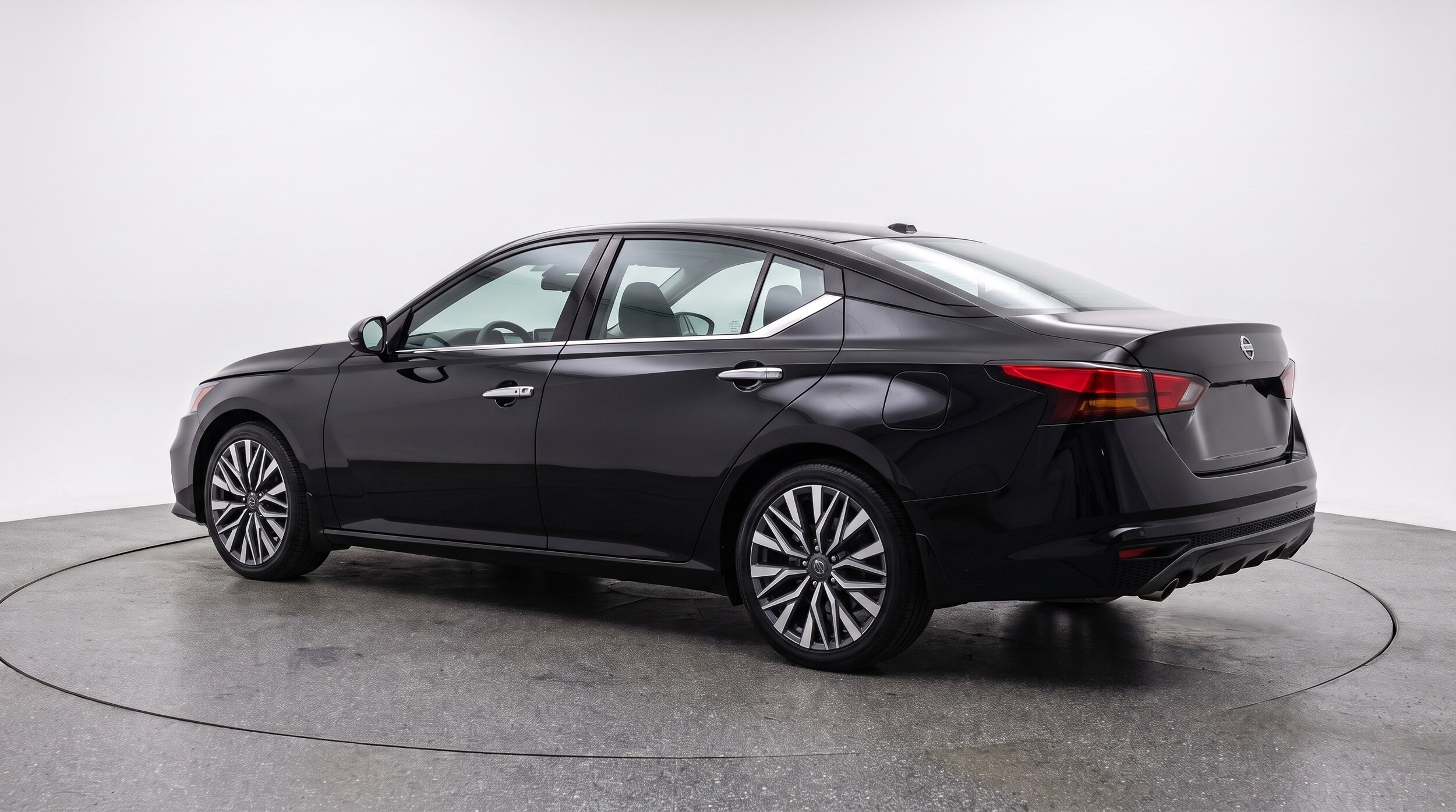 Thumbnail: 2025 Nissan Altima - 5