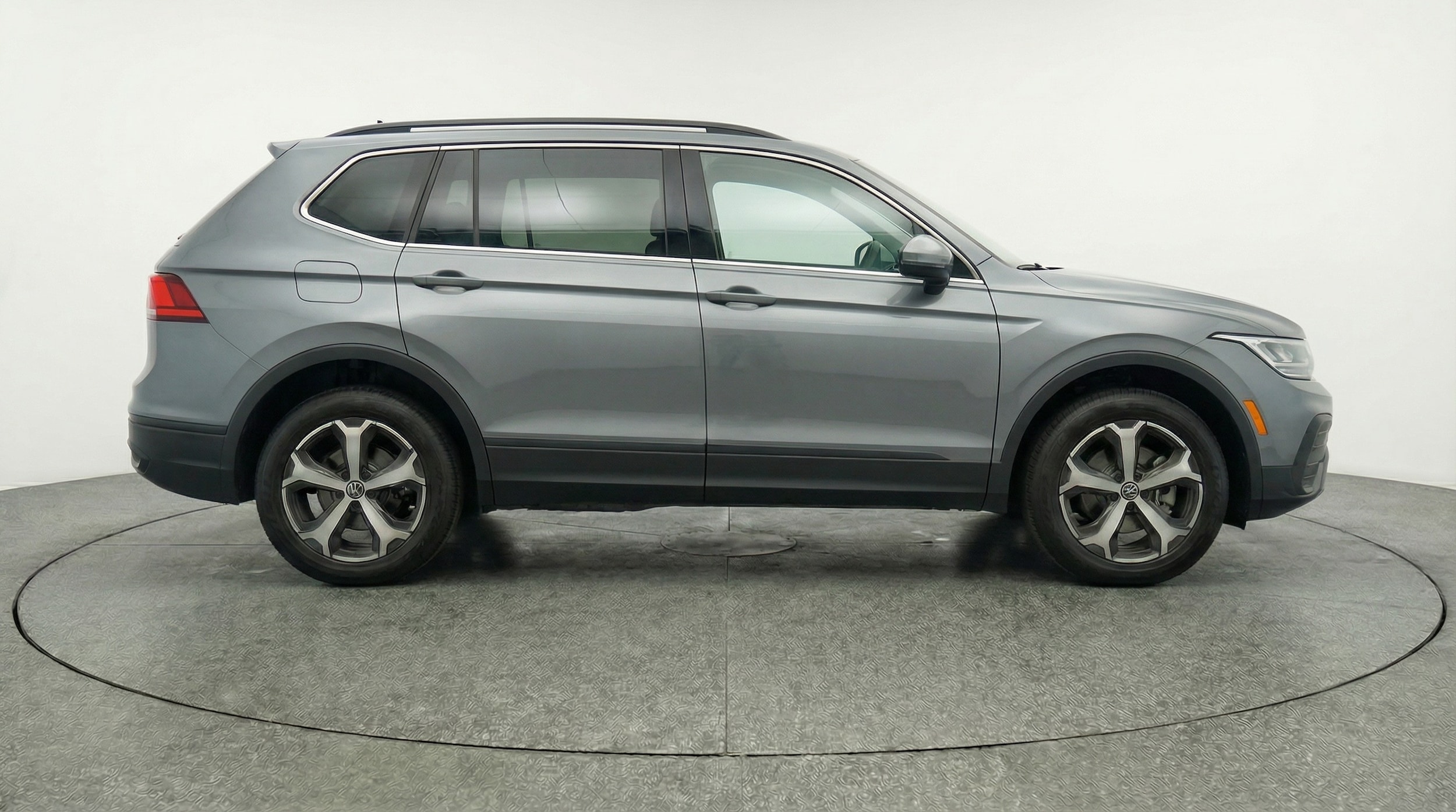Thumbnail: 2026 Volkswagen Tiguan - 8