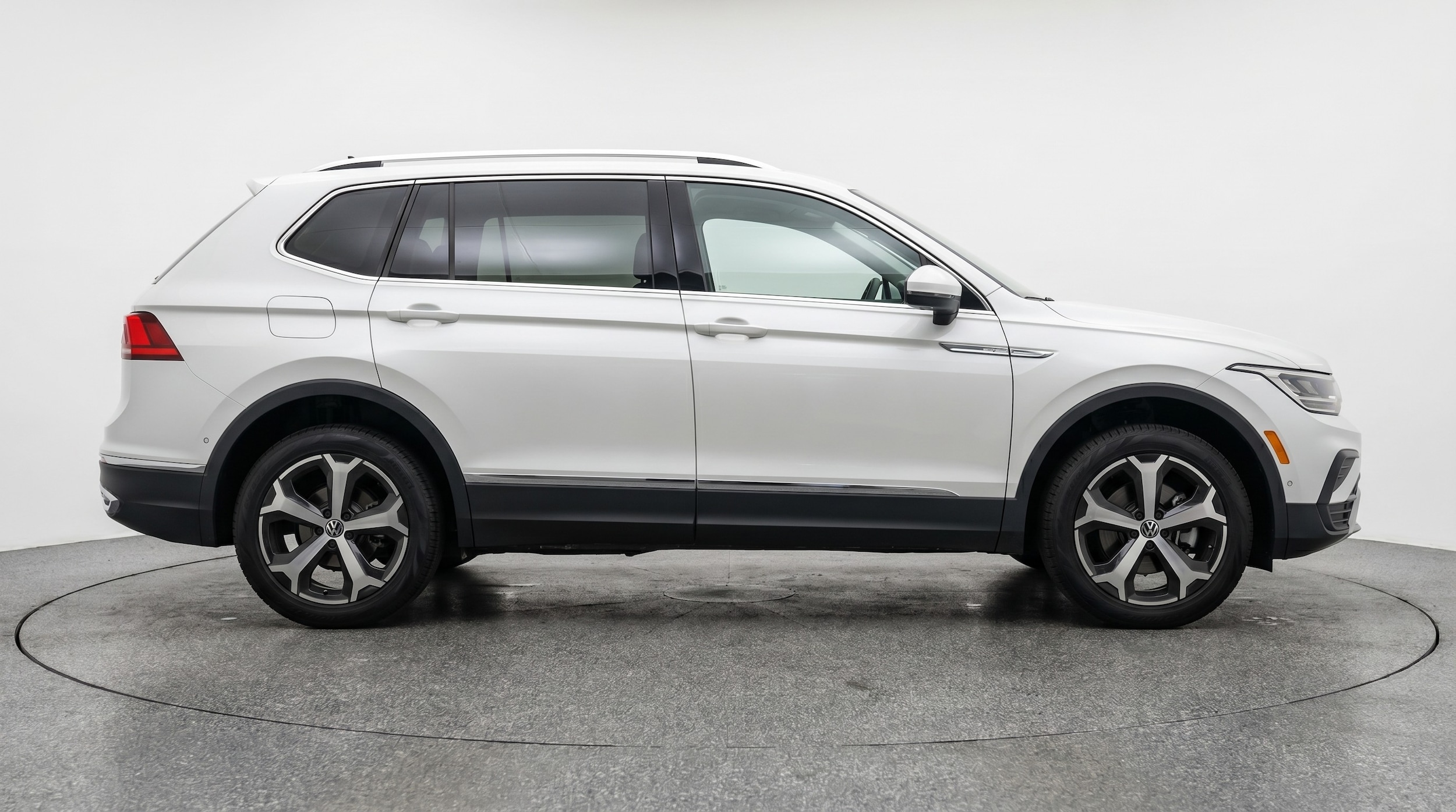 Thumbnail: 2026 Volkswagen Tiguan - 8