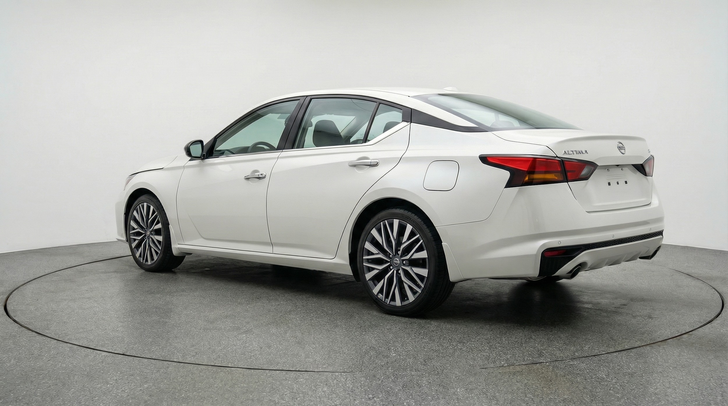 Thumbnail: 2025 Nissan Altima - 5