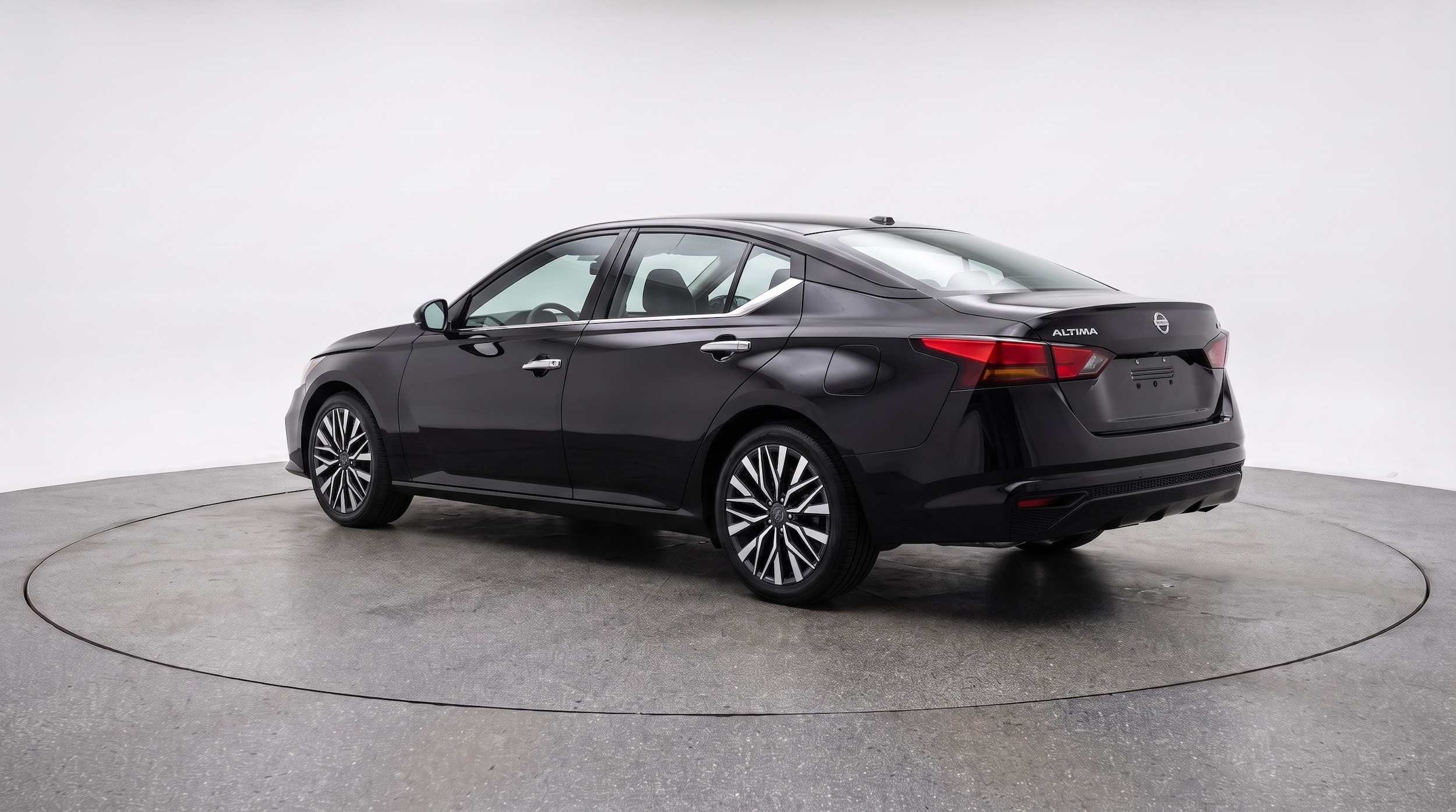 Thumbnail: 2025 Nissan Altima - 5