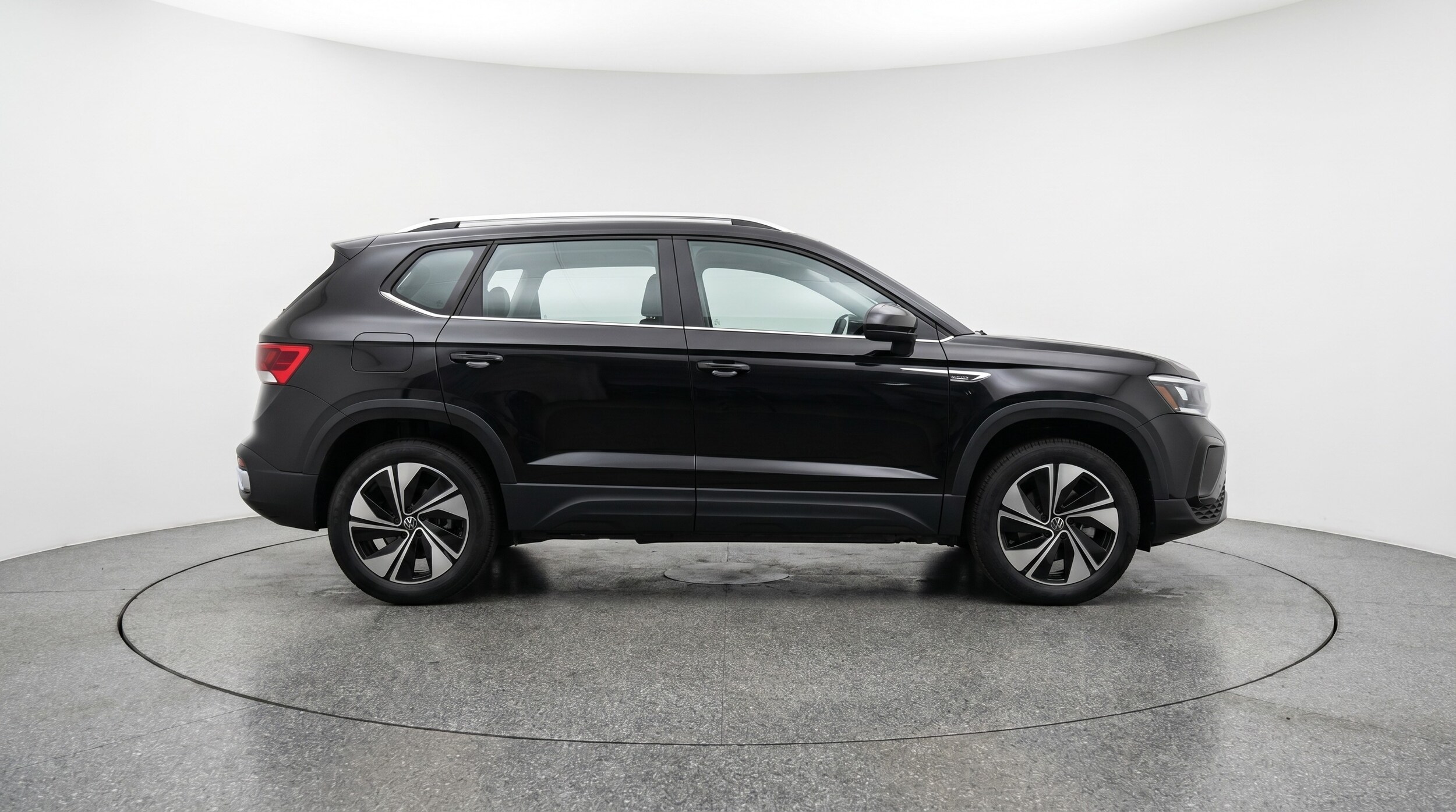 Thumbnail: 2025 Volkswagen Taos - 8