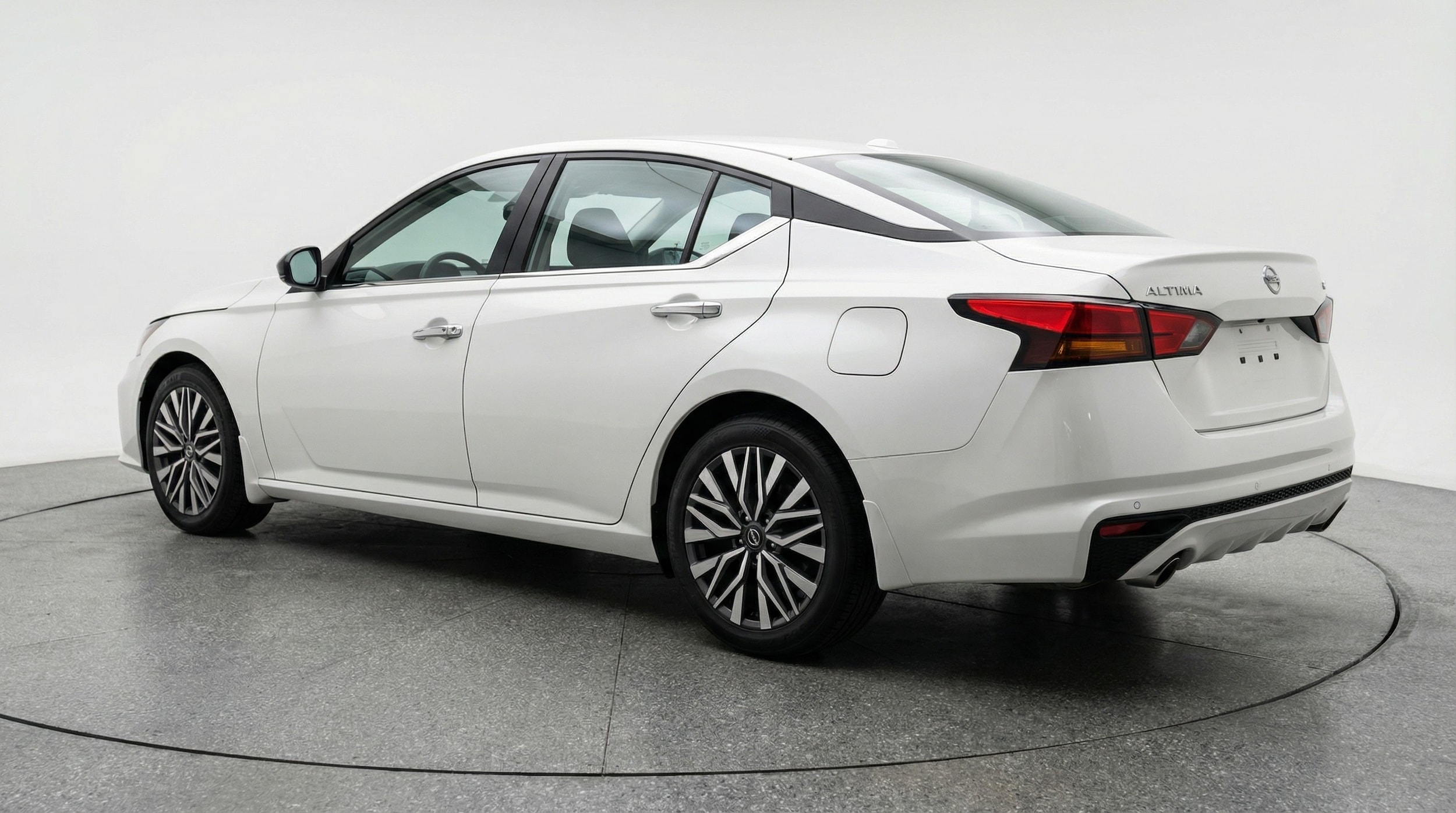 Thumbnail: 2025 Nissan Altima - 5