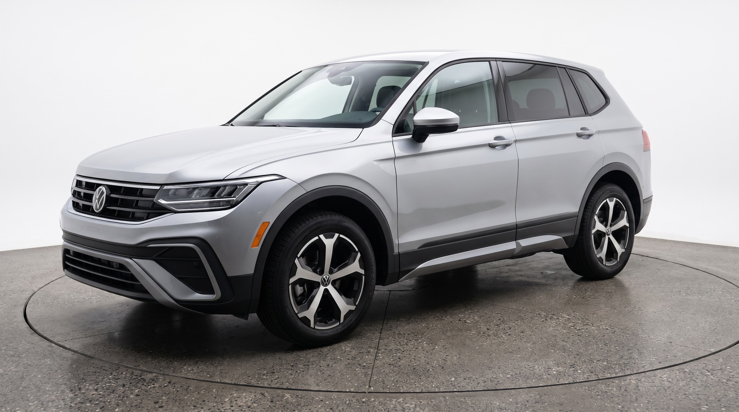 Thumbnail: 2026 Volkswagen Tiguan - 3