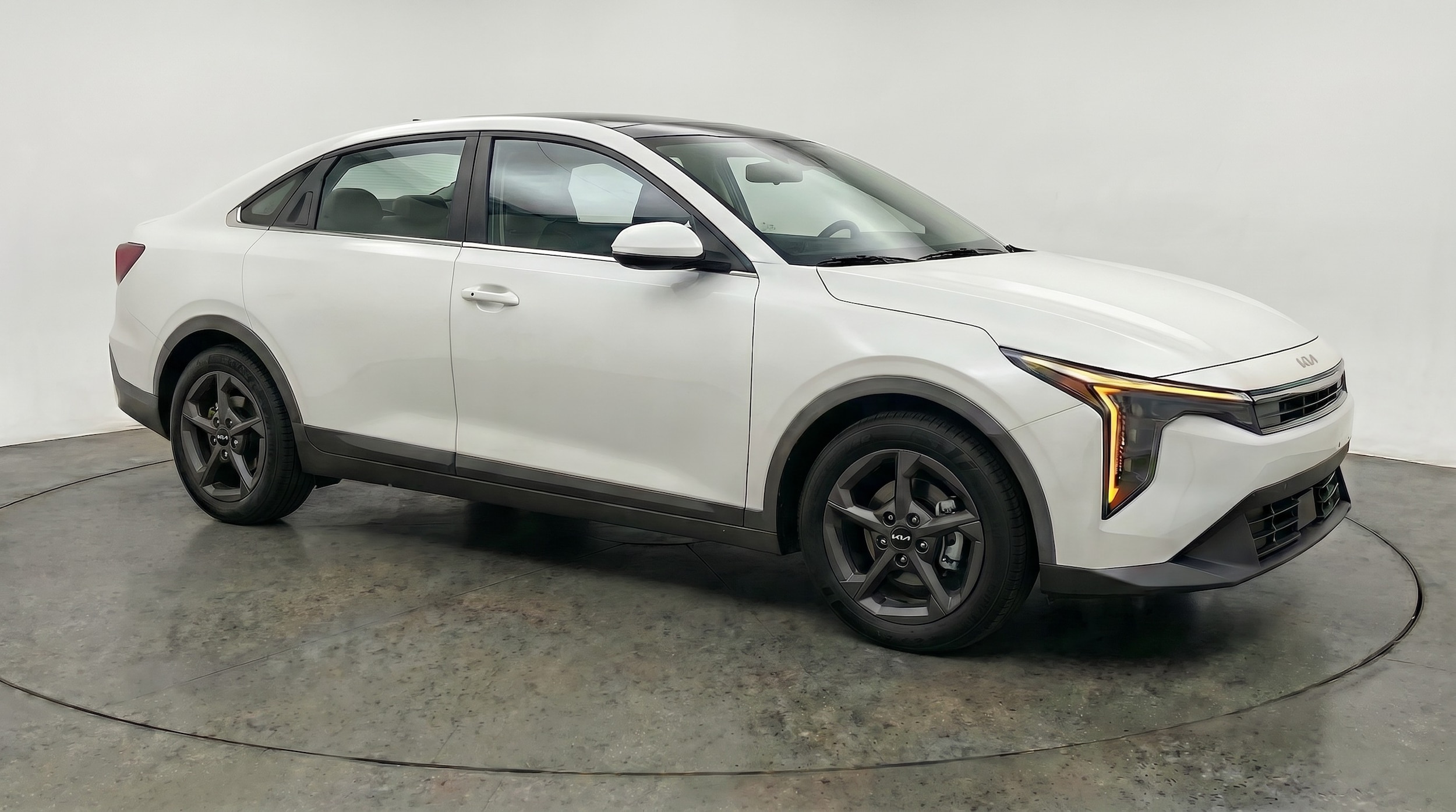 Thumbnail: 2026 Kia K4 - 1