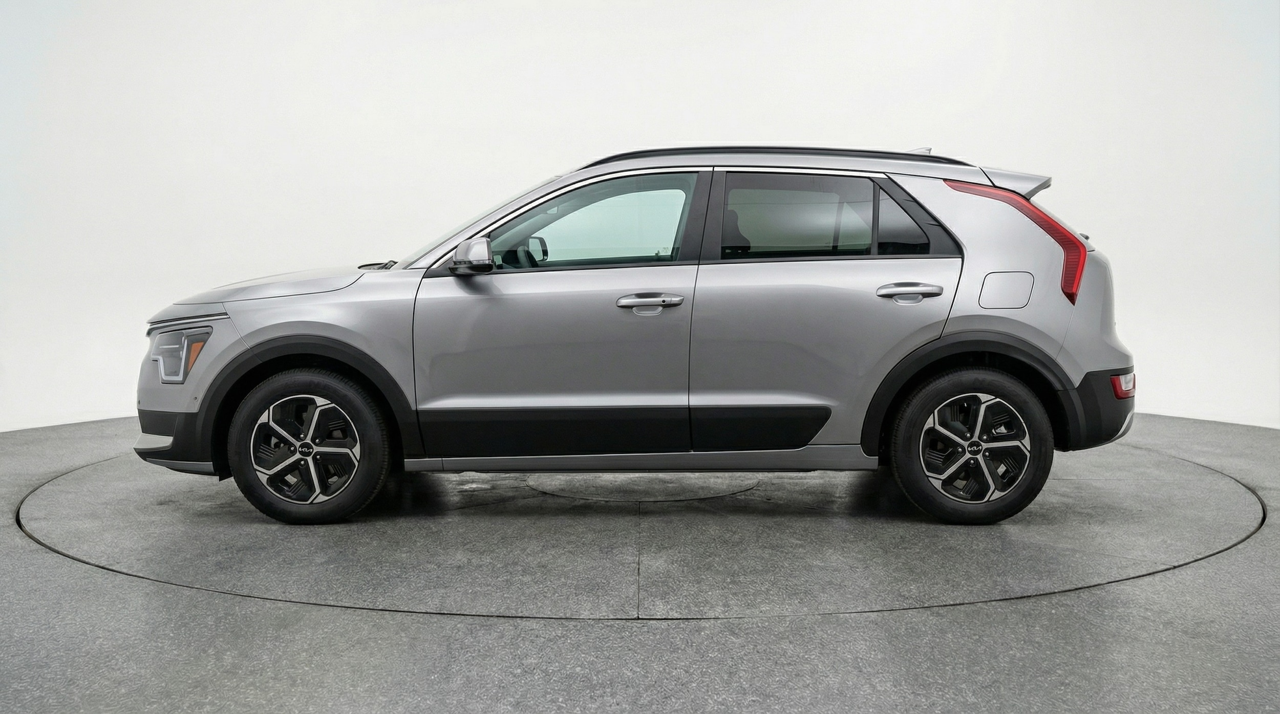 Thumbnail: 2026 Kia Niro - 4