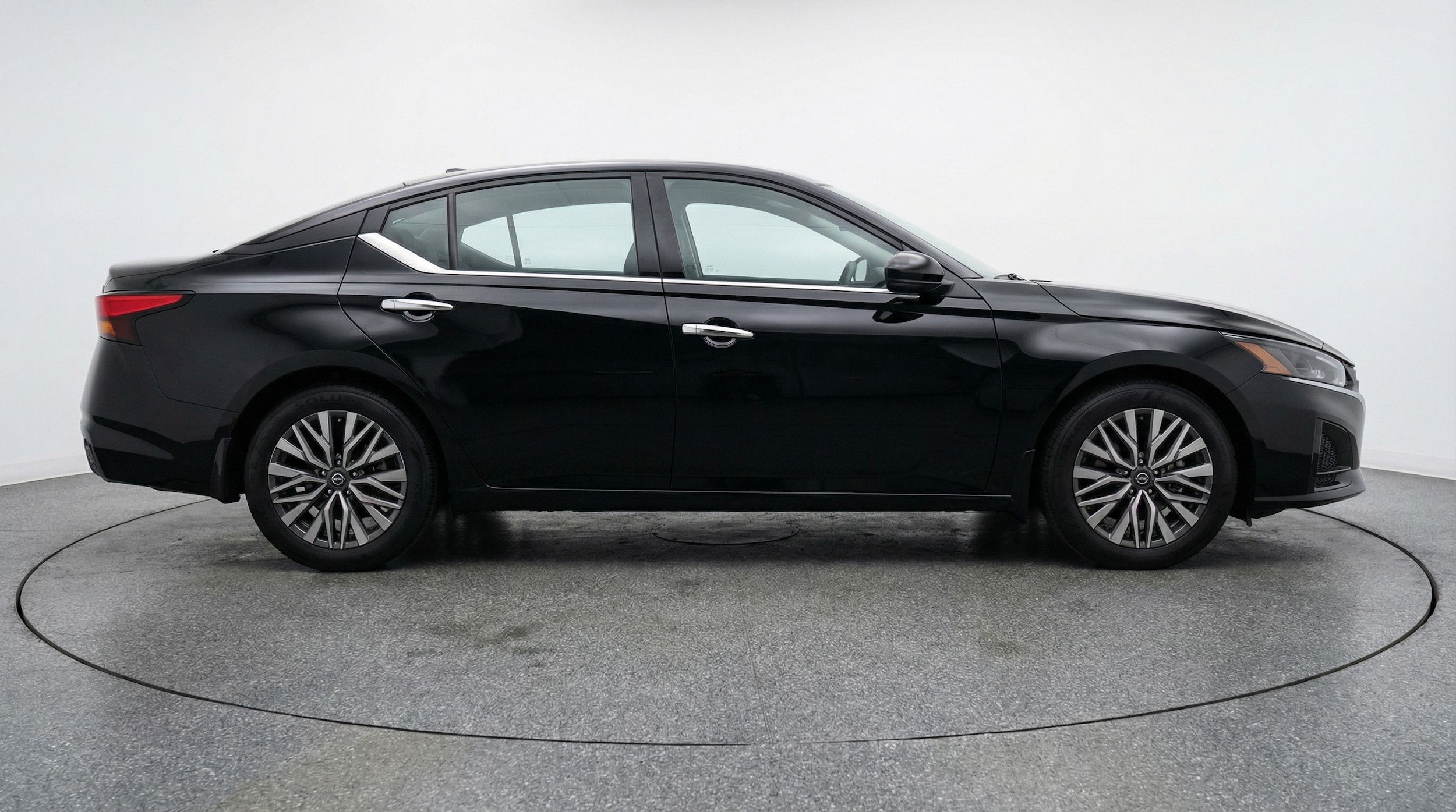 Thumbnail: 2025 Nissan Altima - 8