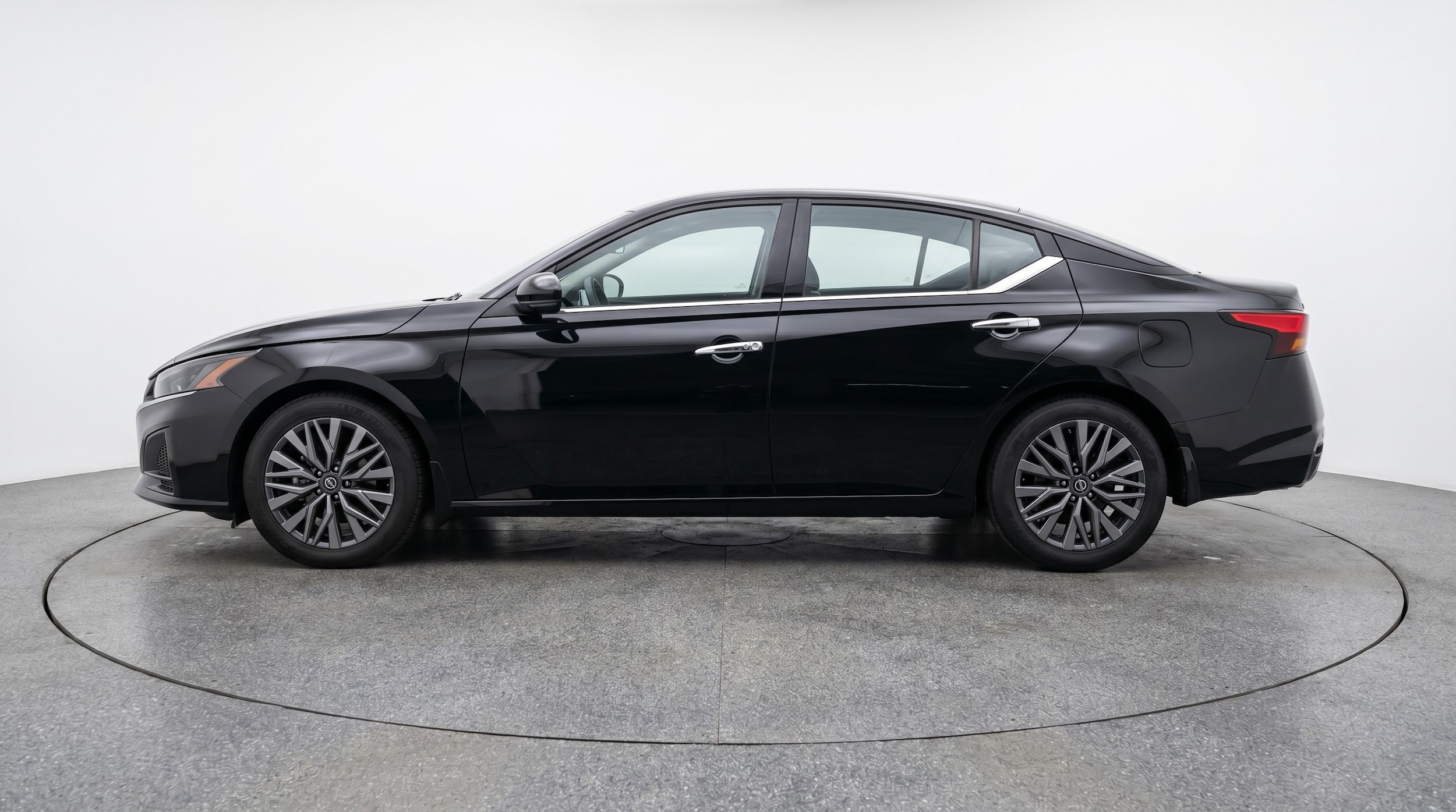 Thumbnail: 2025 Nissan Altima - 4