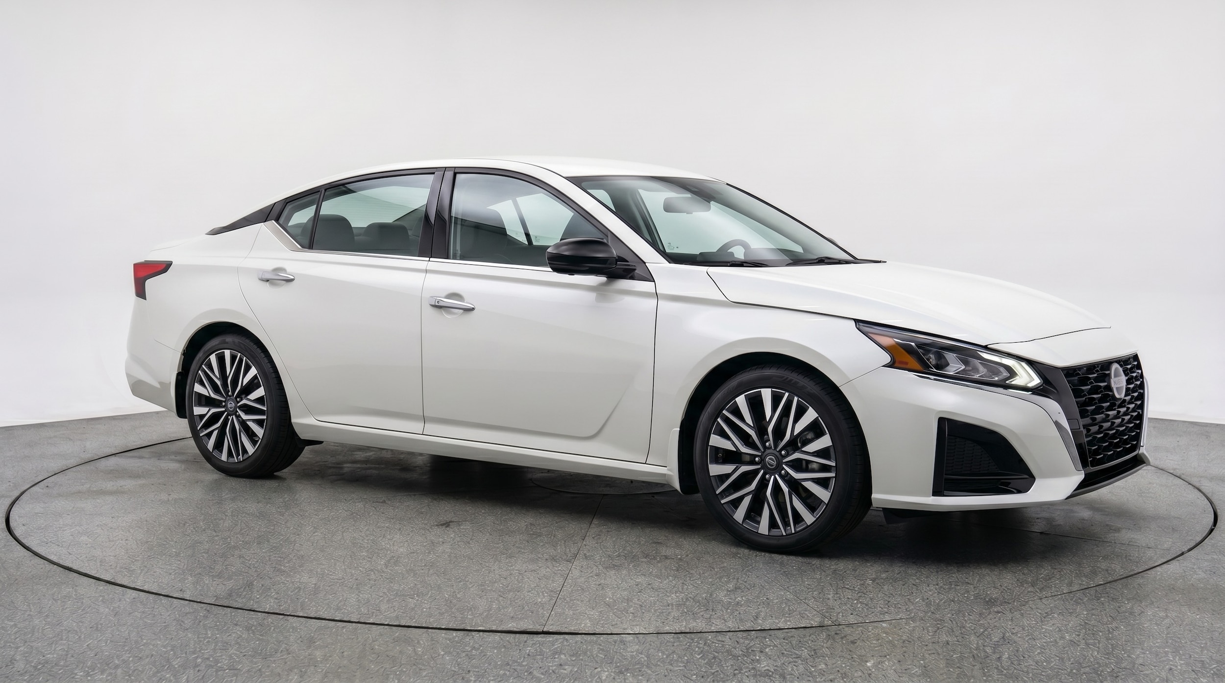 Thumbnail: 2025 Nissan Altima - 1