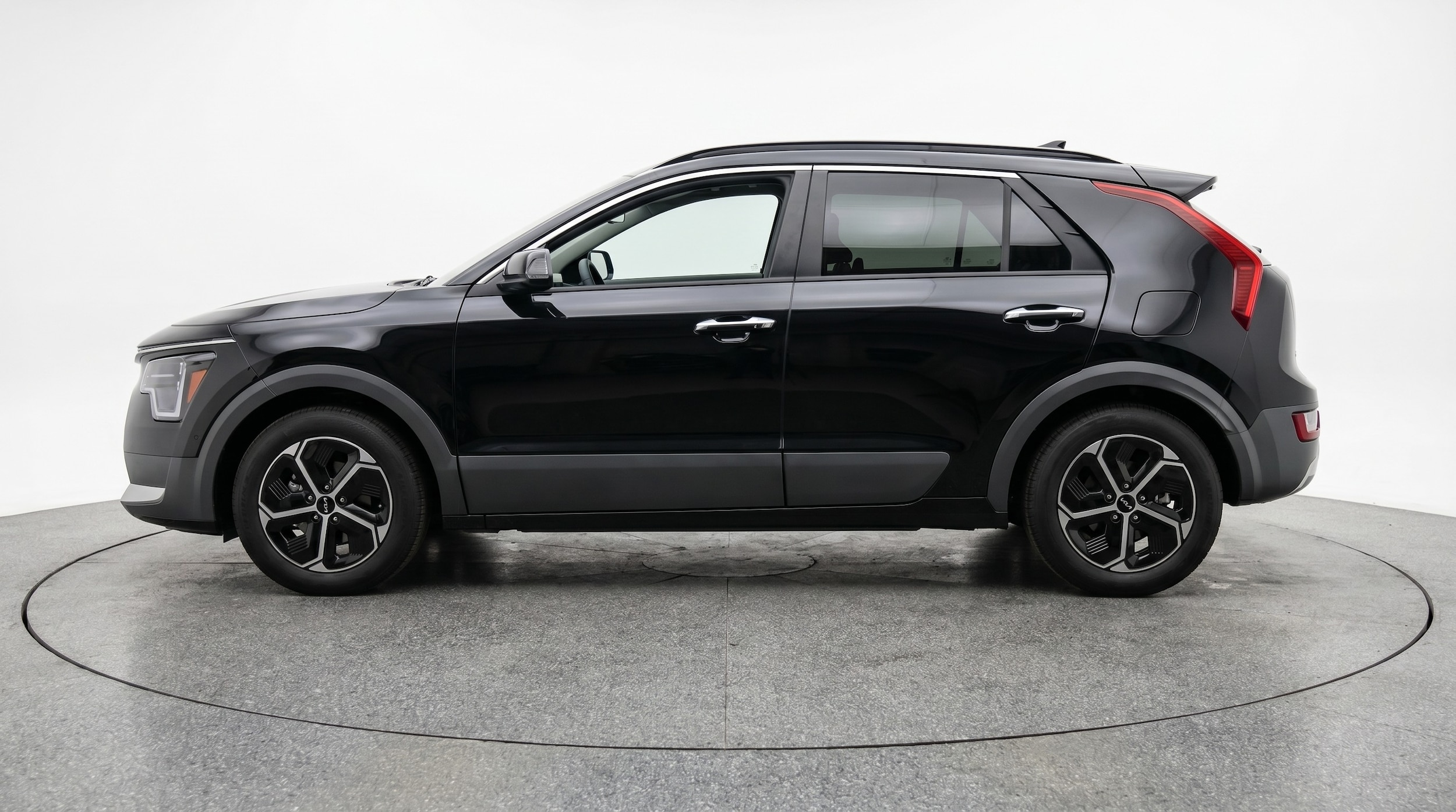 Thumbnail: 2026 Kia Niro - 4