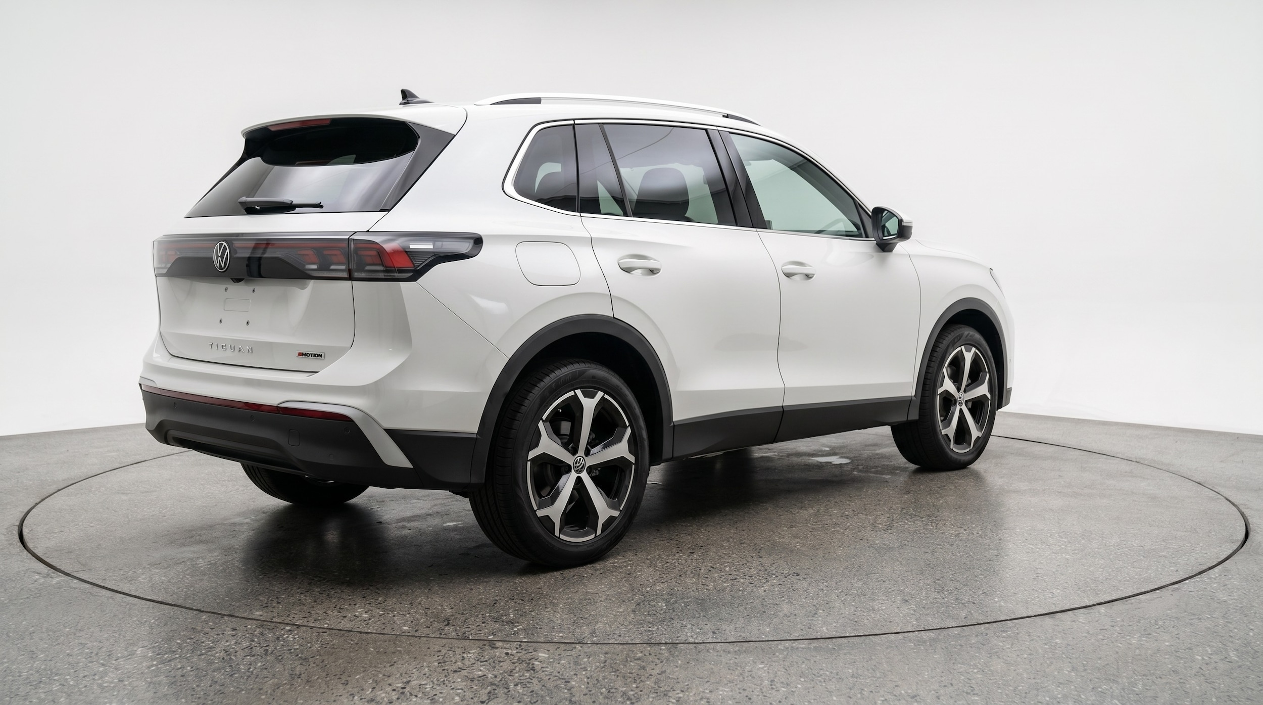 Thumbnail: 2026 Volkswagen Tiguan - 7
