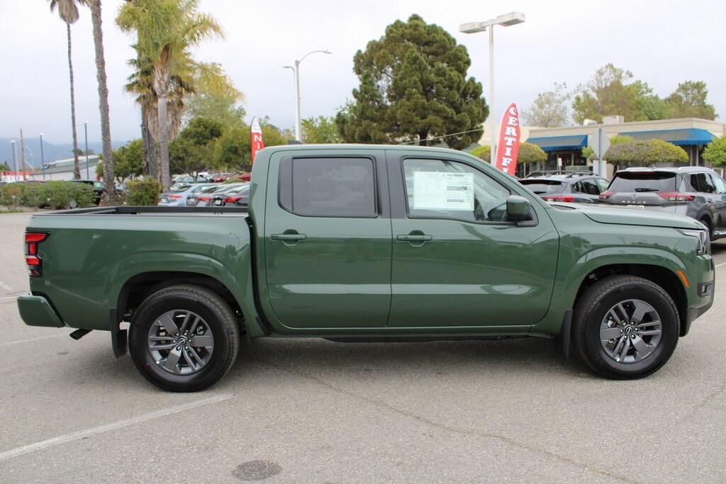 2025 Nissan Frontier SV photo 4