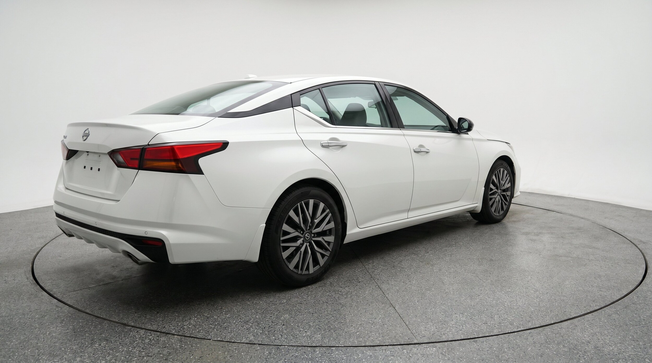 Thumbnail: 2025 Nissan Altima - 9