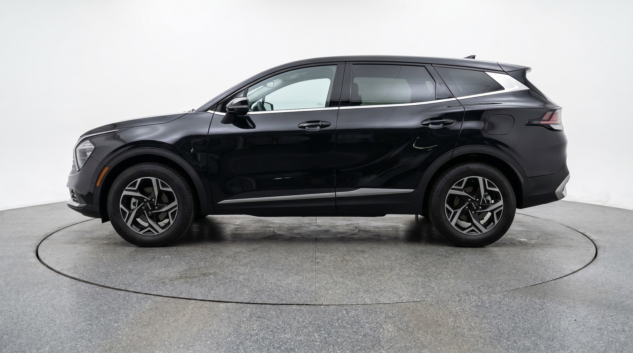 Thumbnail: 2025 Kia Sportage - 5