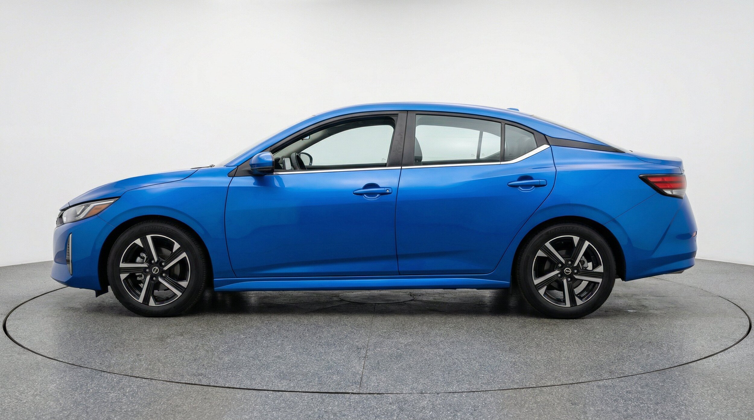 Thumbnail: 2025 Nissan Sentra - 5