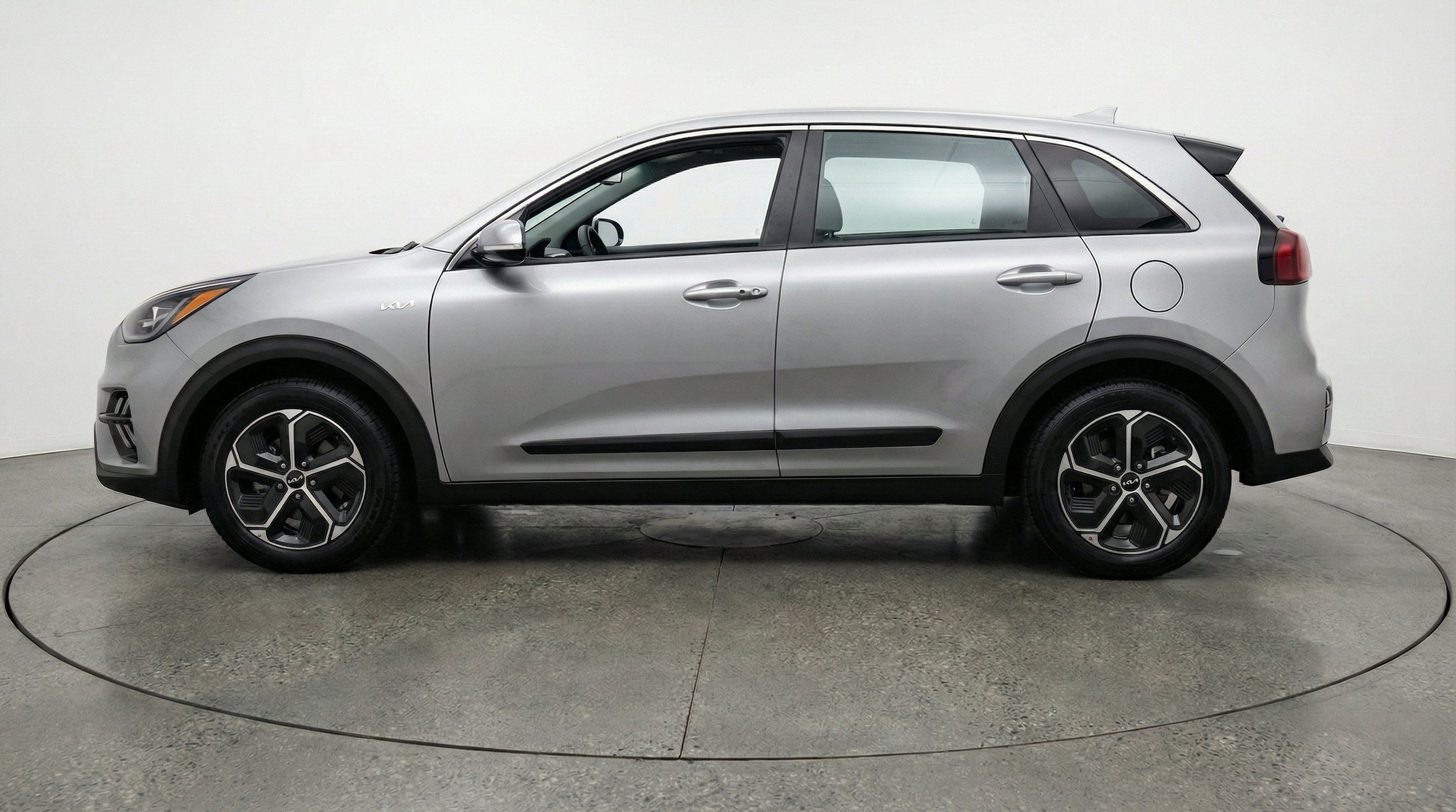 Thumbnail: 2026 Kia Niro - 5