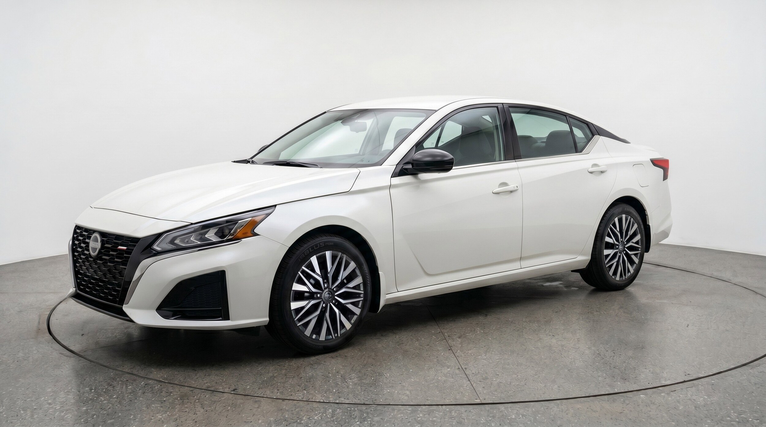 Thumbnail: 2025 Nissan Altima - 3
