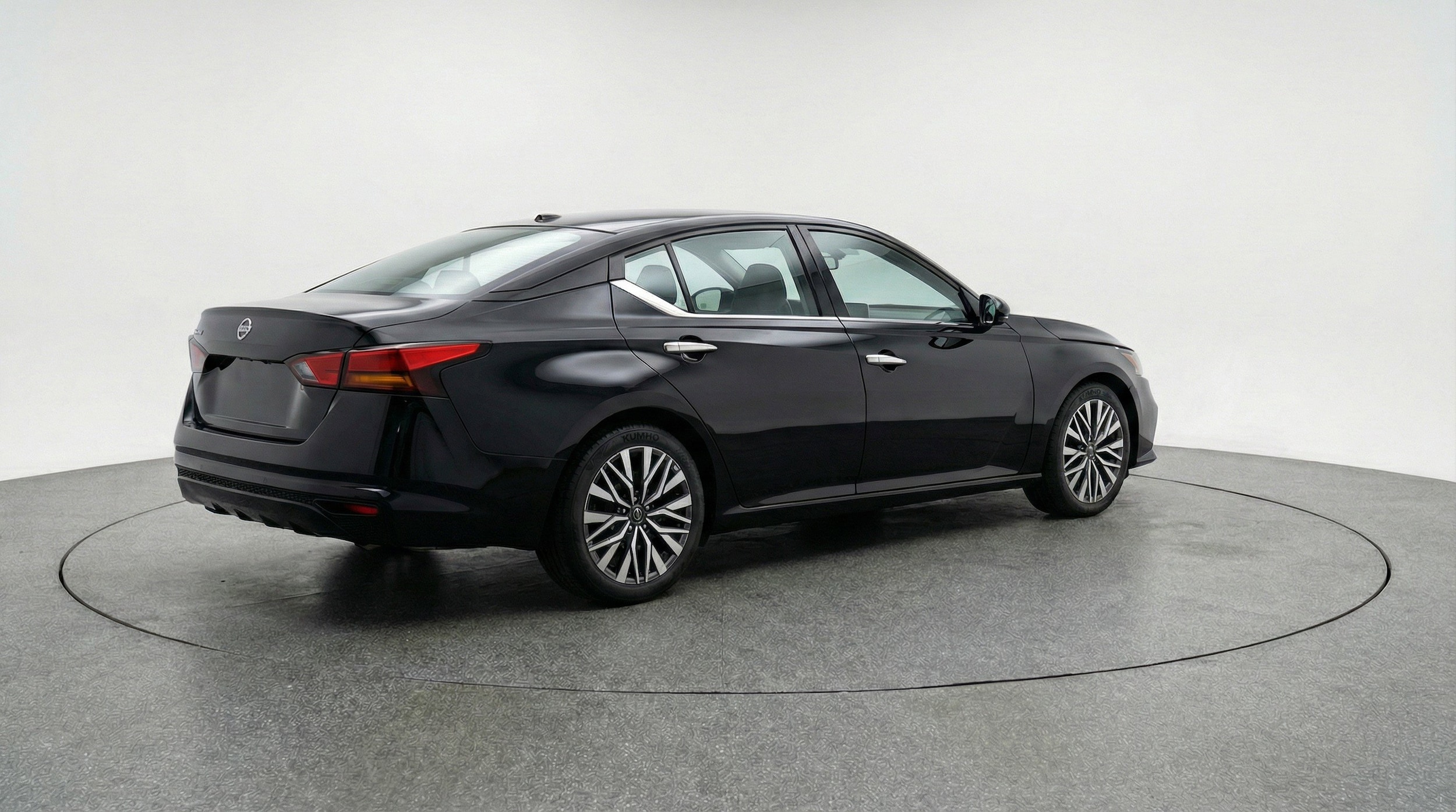 Thumbnail: 2025 Nissan Altima - 9