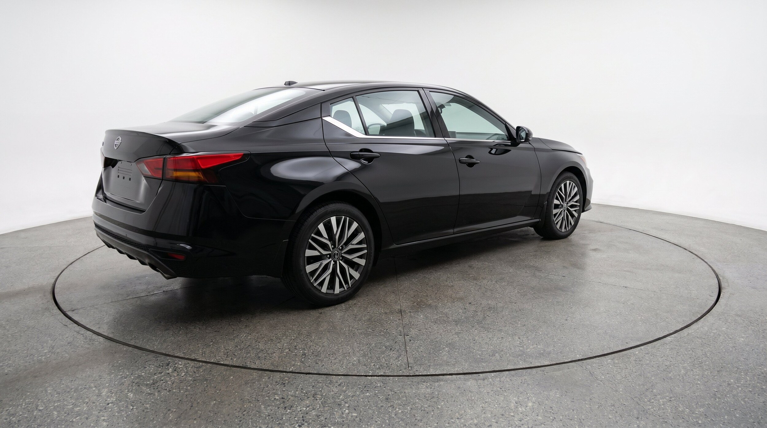 Thumbnail: 2025 Nissan Altima - 9