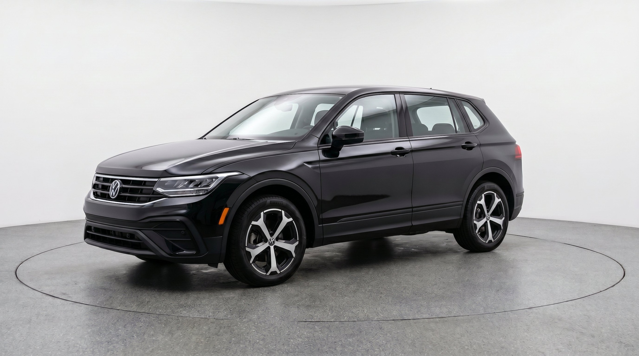 Thumbnail: 2026 Volkswagen Tiguan - 3