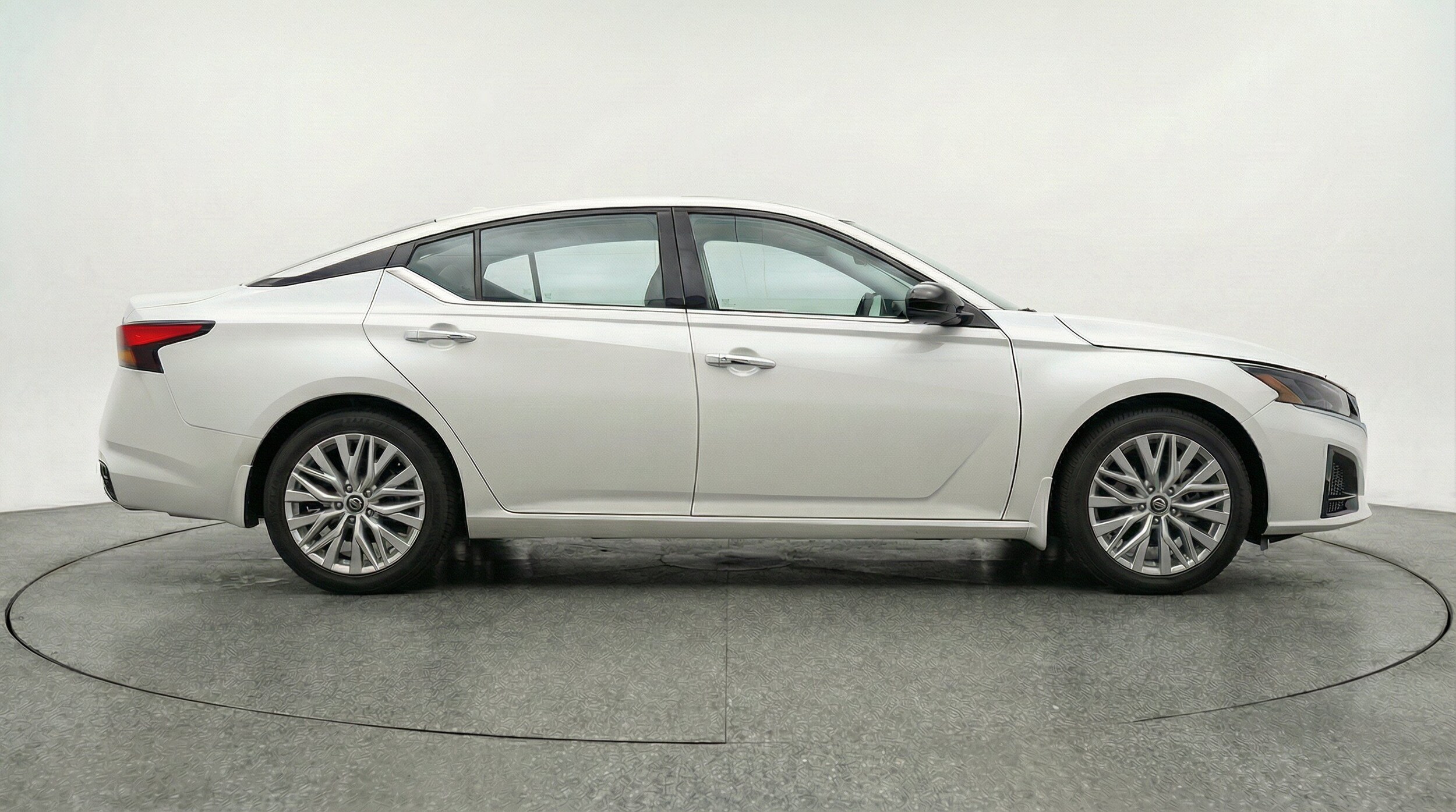 Thumbnail: 2025 Nissan Altima - 11