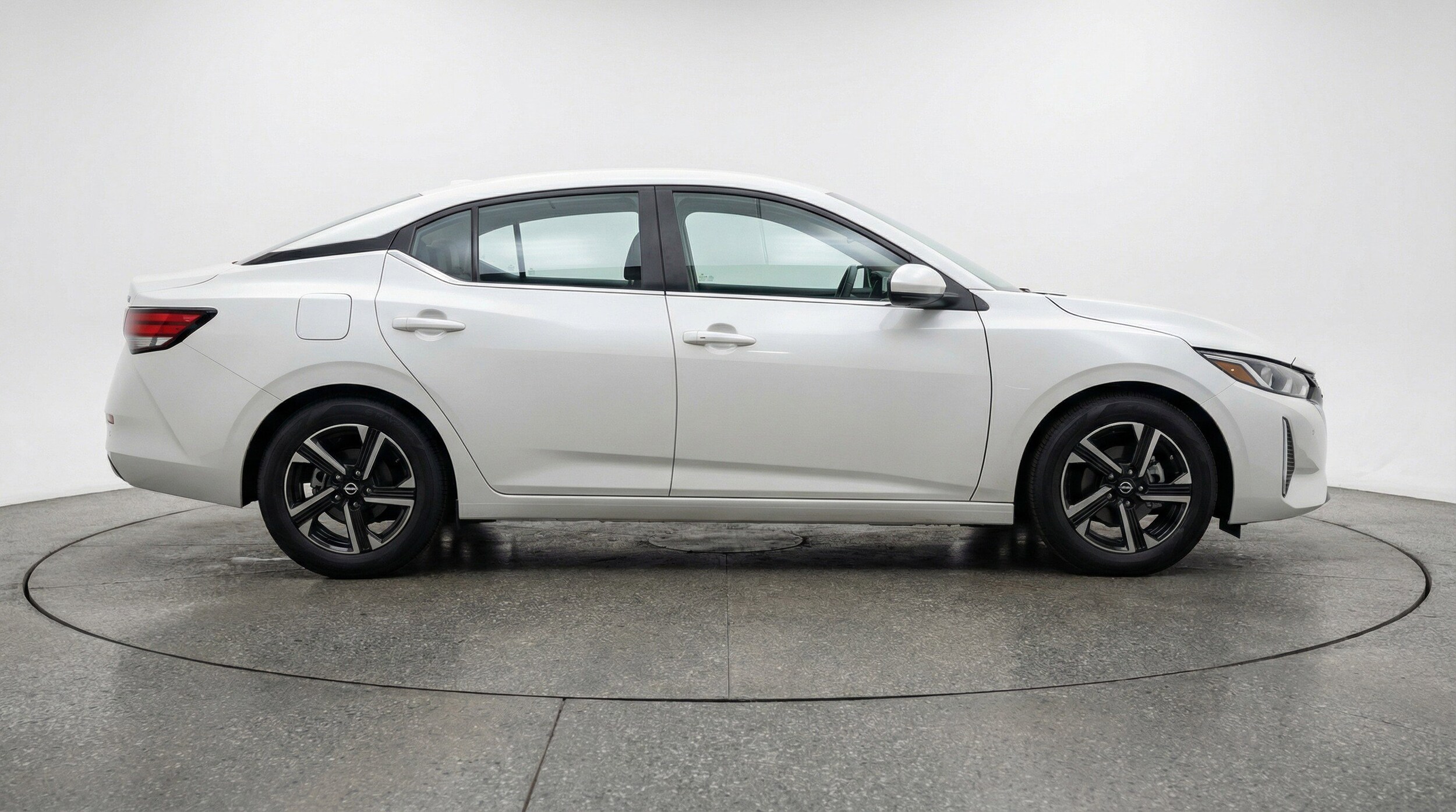 Thumbnail: 2025 Nissan Sentra - 11