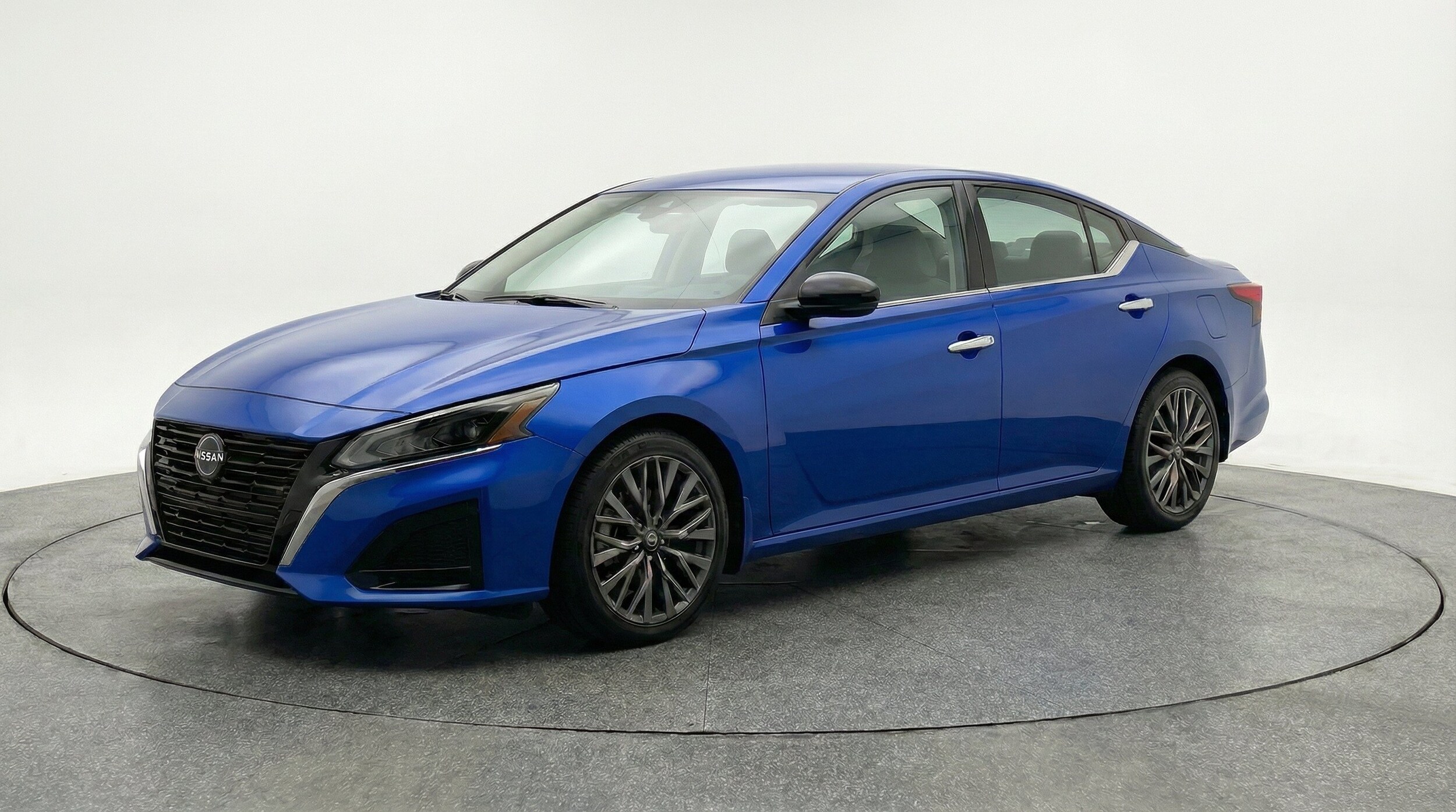 Thumbnail: 2025 Nissan Altima - 3
