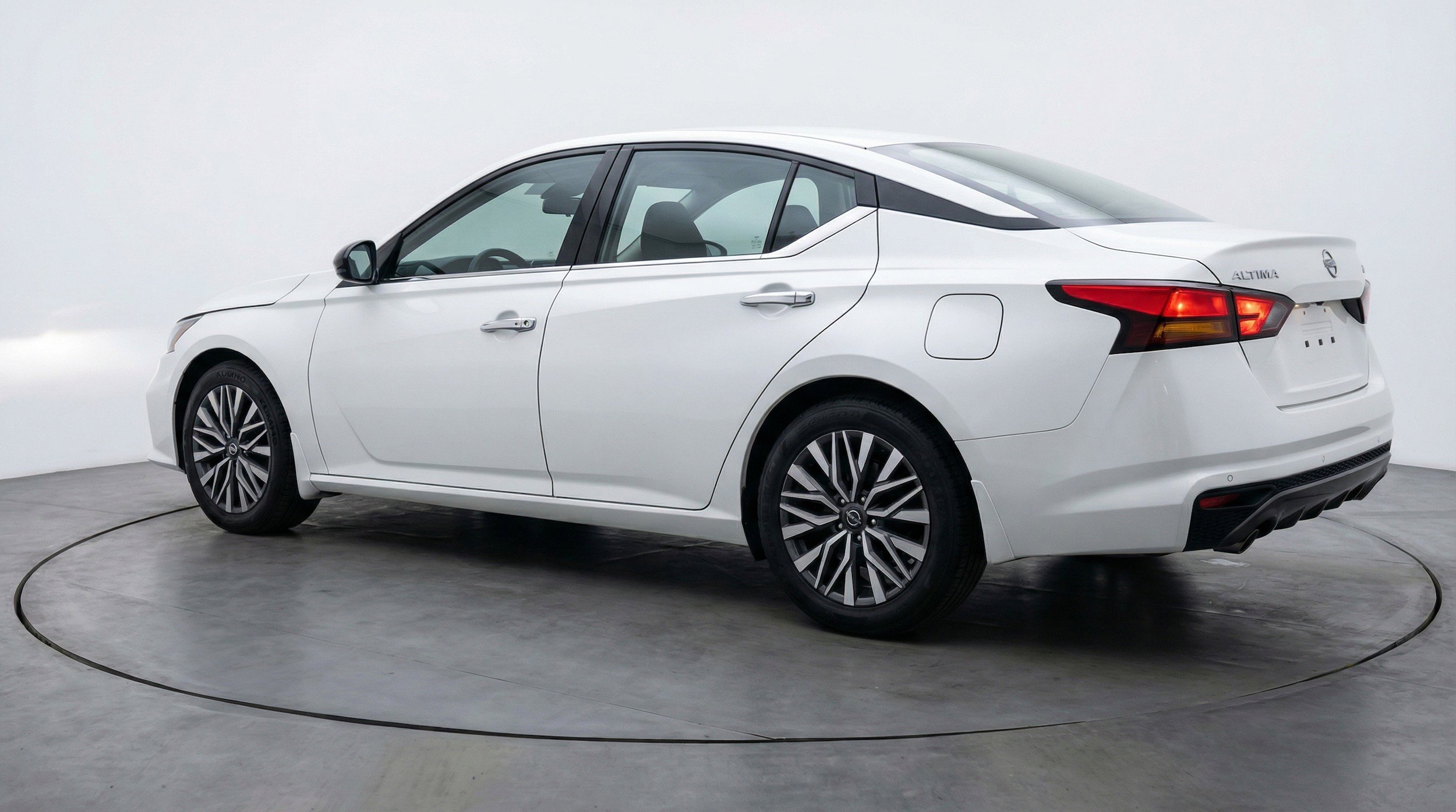 Thumbnail: 2025 Nissan Altima - 6