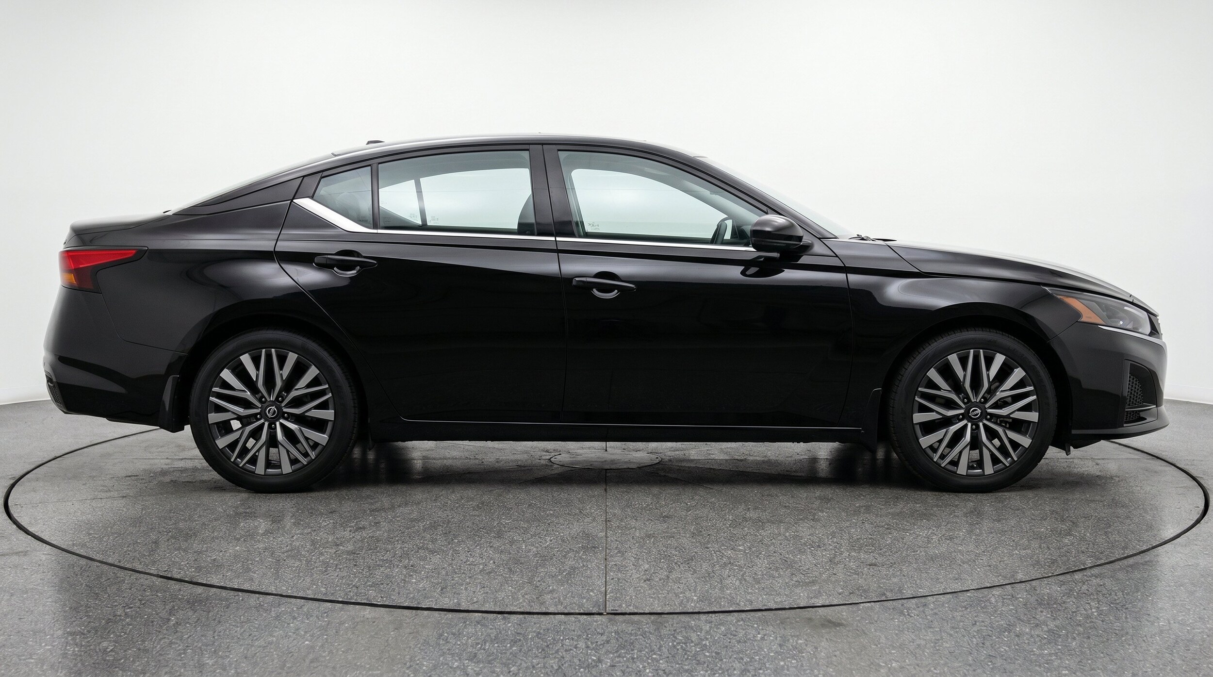 Thumbnail: 2025 Nissan Altima - 11