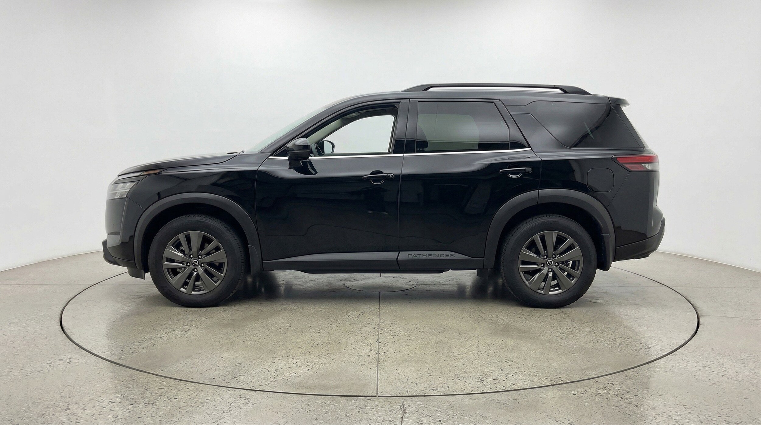 Thumbnail: 2025 Nissan Pathfinder - 5